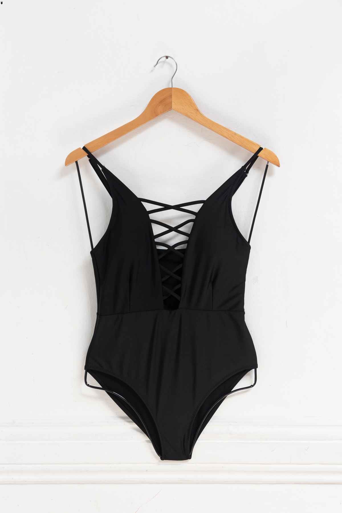 Ropa de baño negra escote - Talla M