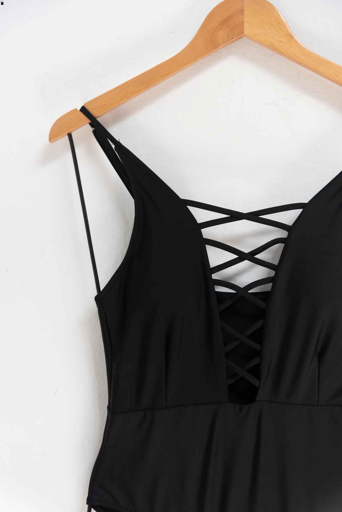 Ropa de baño negra escote - Talla M