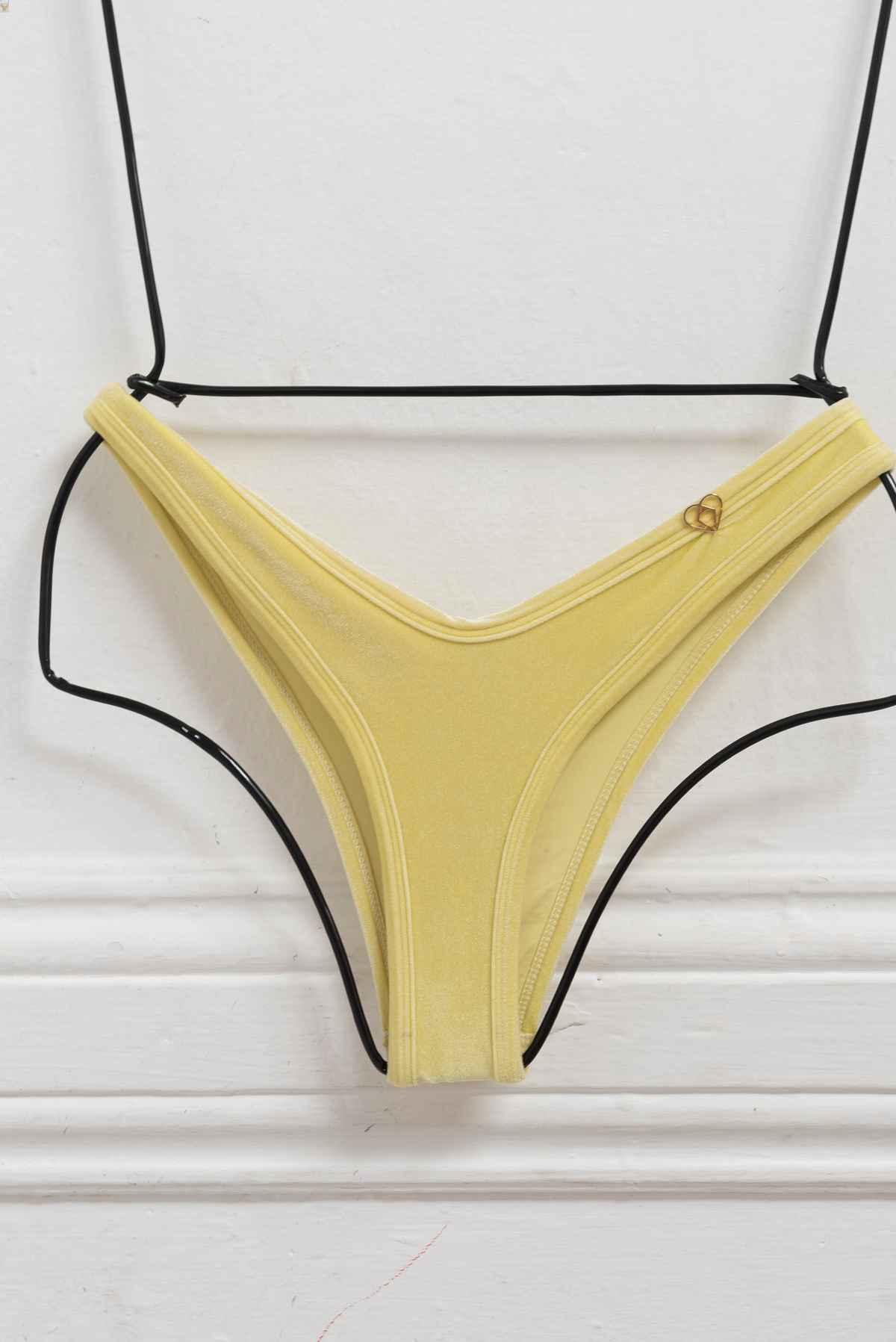 Bikini amarillo velvet - Agua Viva - Talla S