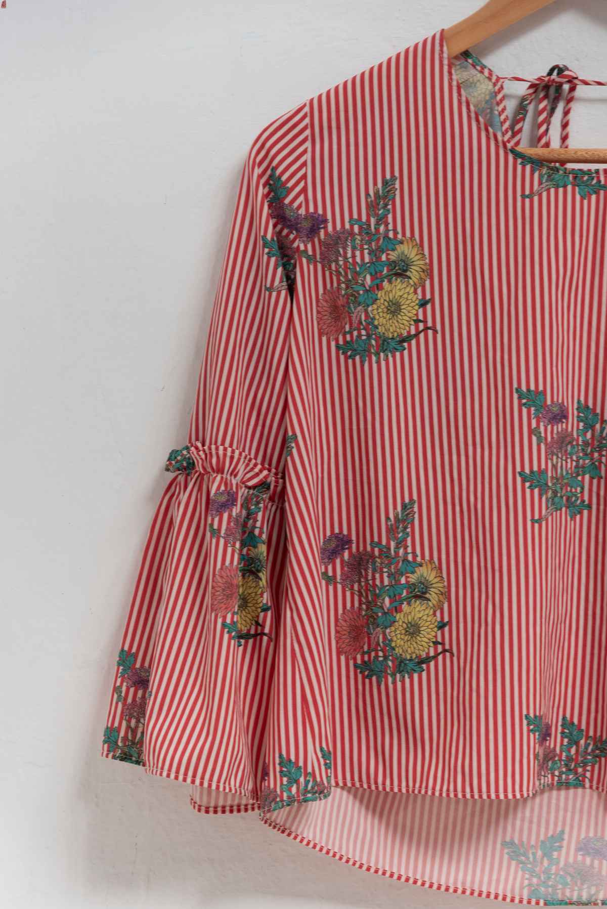 Blusa roja rayas y flores - Basement - Talla S