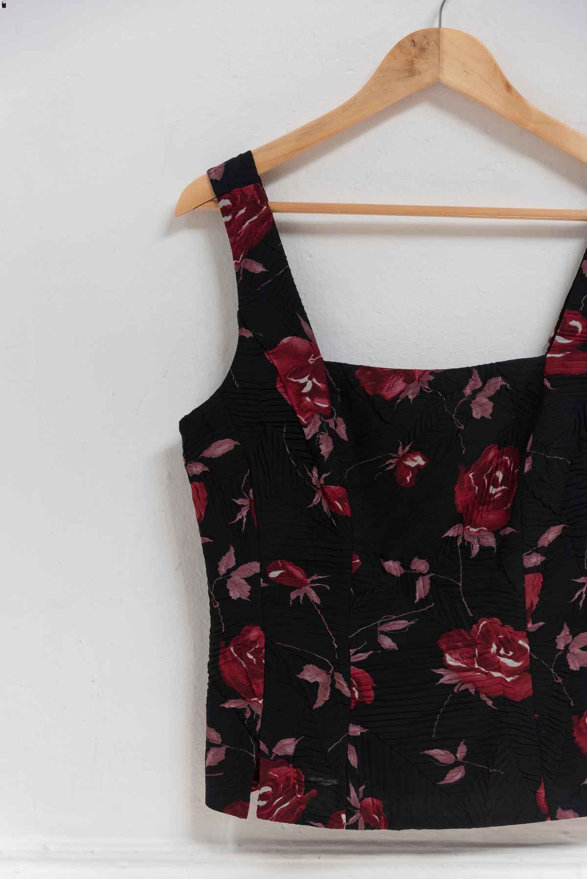 Top negro rosas - Hermann Lange - Talla M