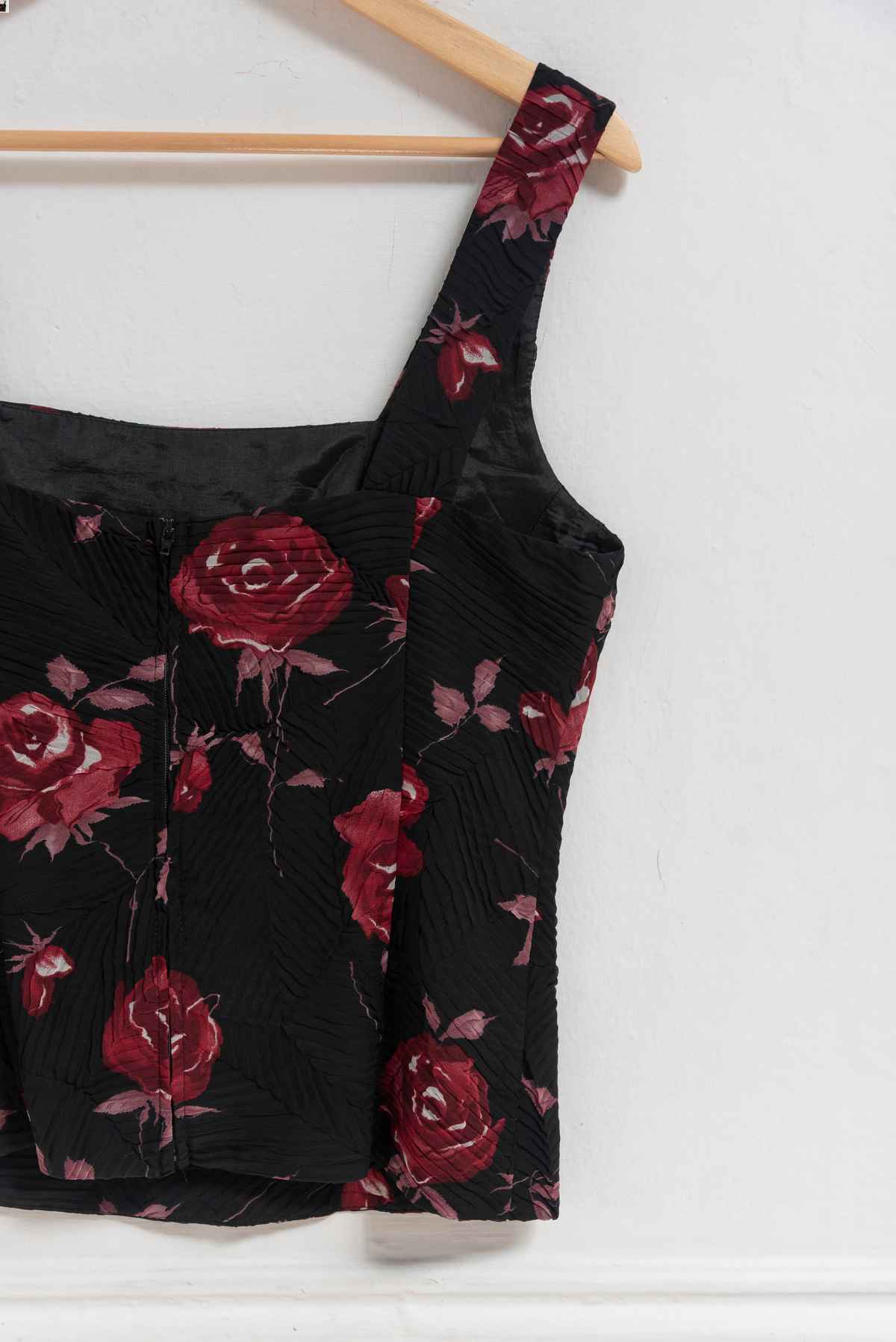 Top negro rosas - Hermann Lange - Talla M