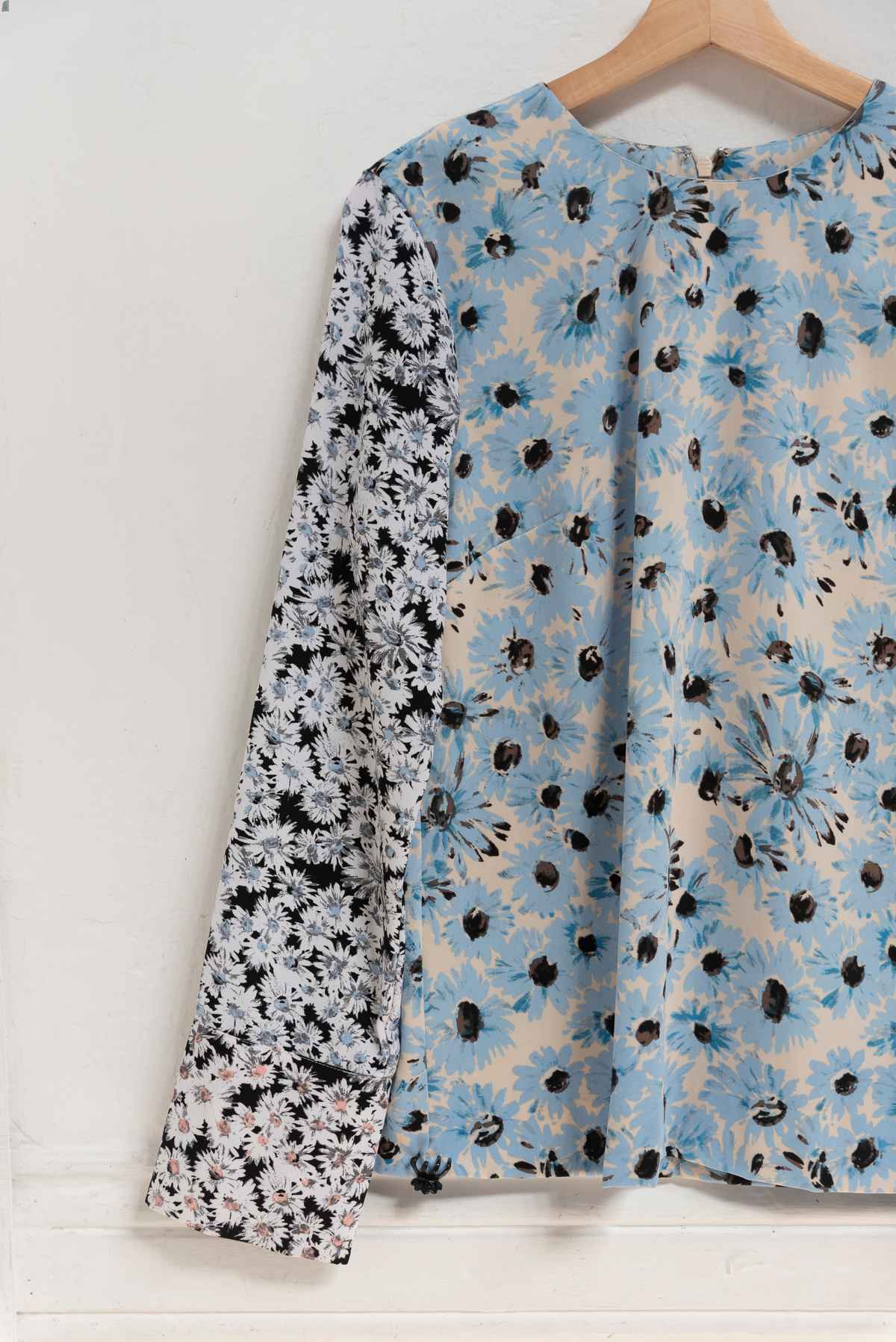 Blusa celeste print - Warehouse - Talla S