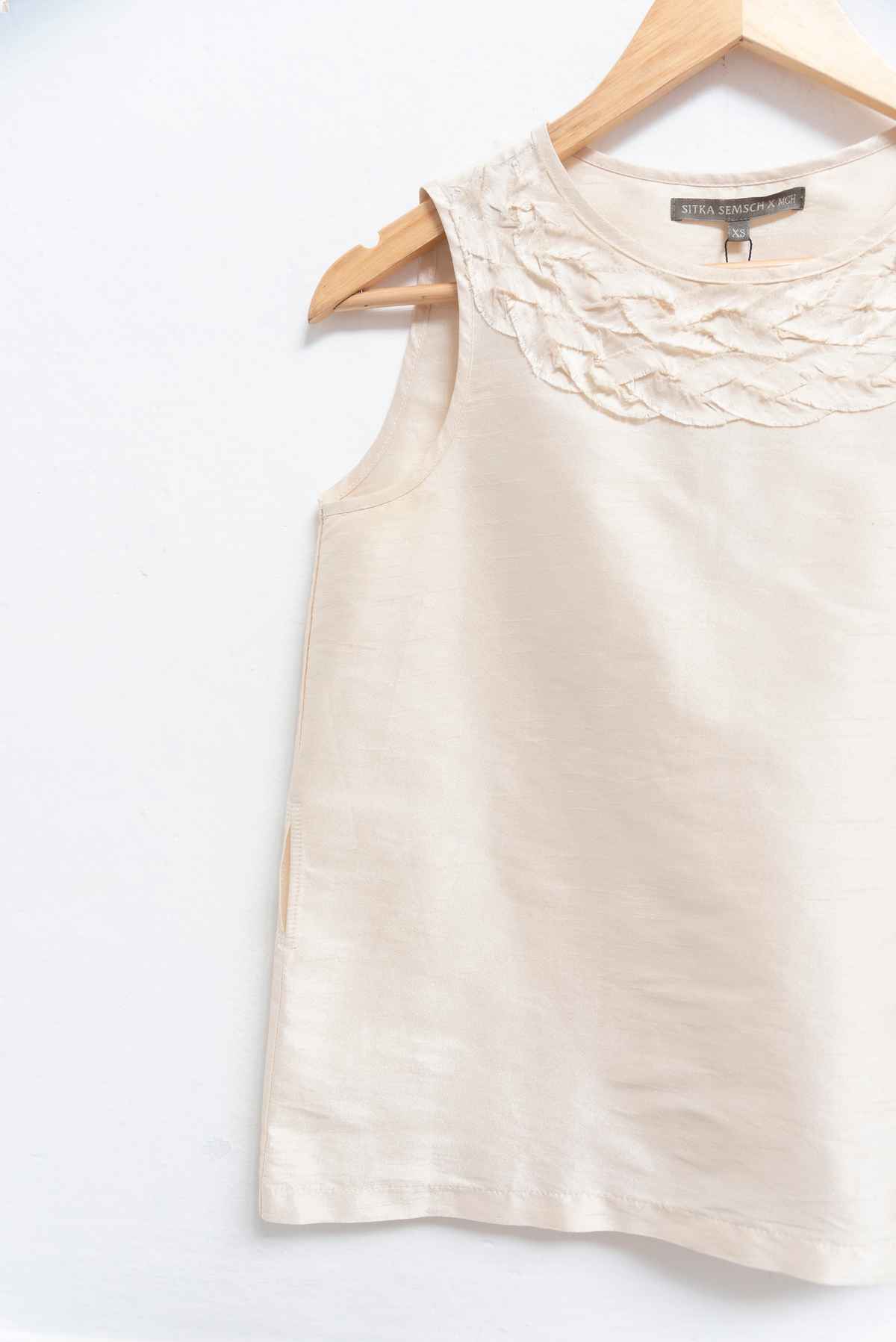 Blusa perla detalle cuello - Sitka Semsch - Talla XS