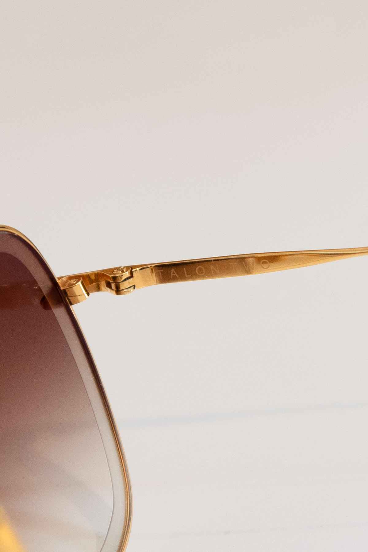 Lentes circulares dorados - Dita