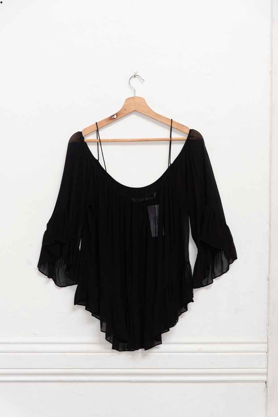 Blusa negra tiras y mangas abiertas - Talla M - Zara