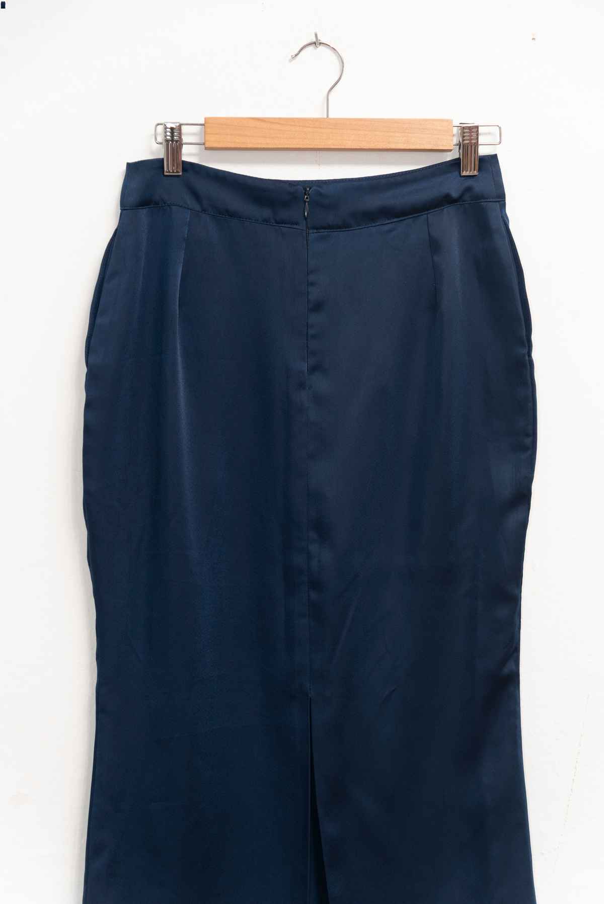 Falda azul satinada - El closet de mi hermana - Talla S