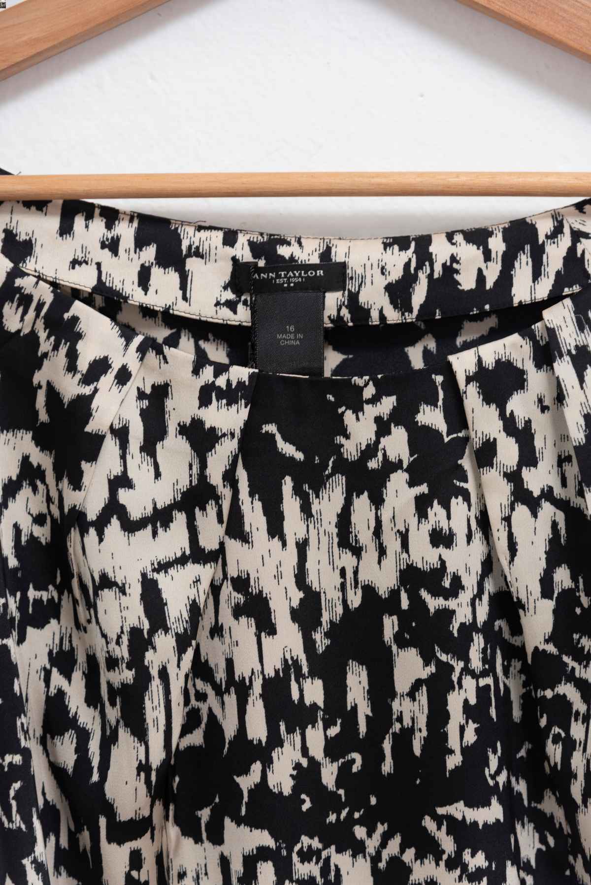 Blusa animal print - Ann Taylor - Talla L