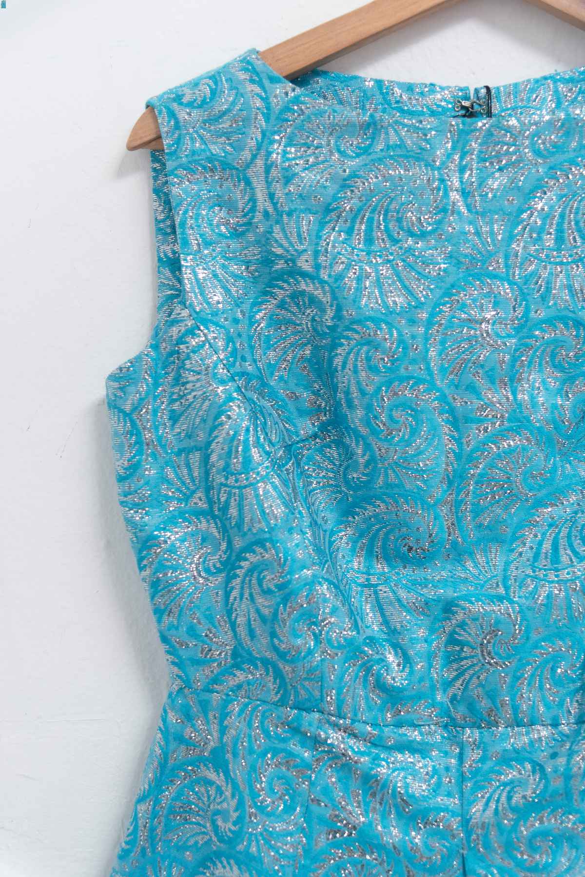 Vestido celestre diseño plateado - Talla M