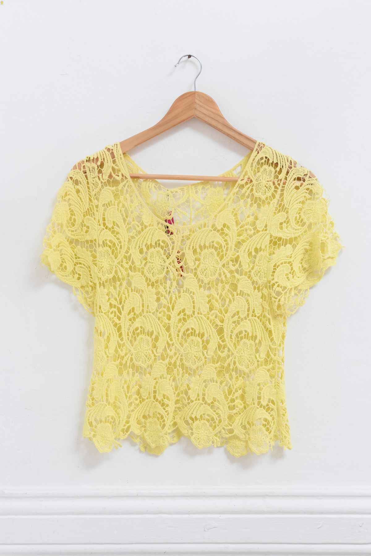 Top amarillo bordado - Talla S
