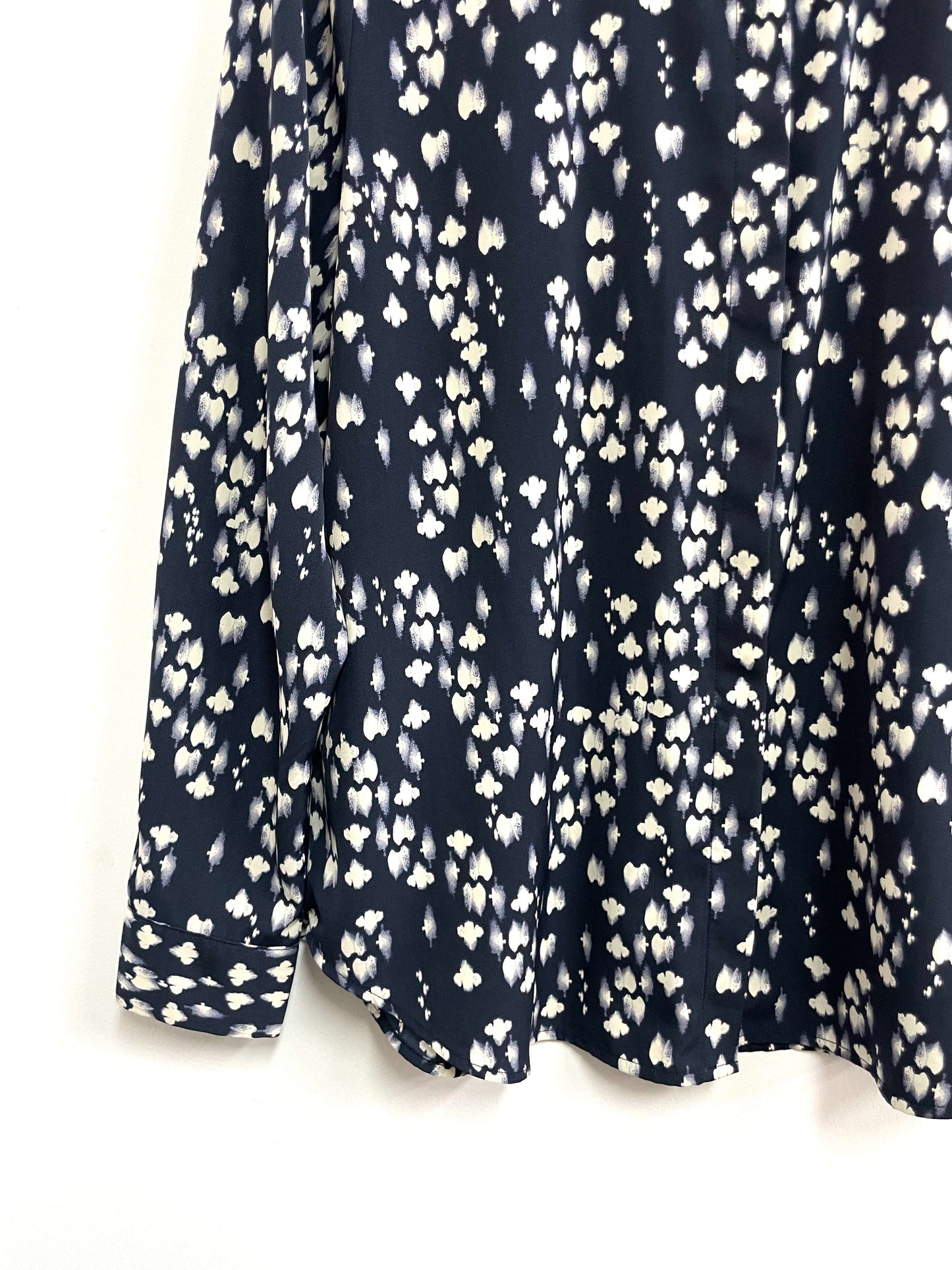 Camisa azul print blanco - H&M - Talla M