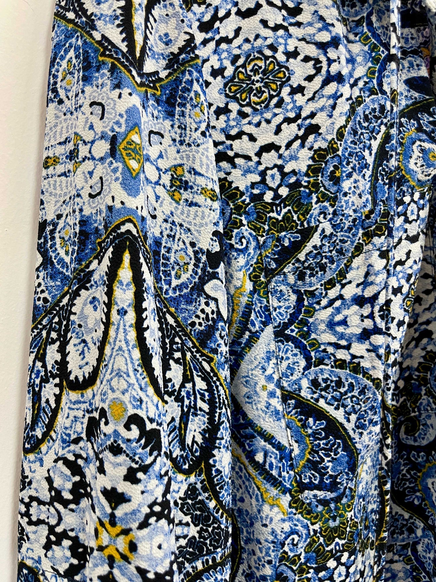 Blusa celeste print - Jones NY - Talla M