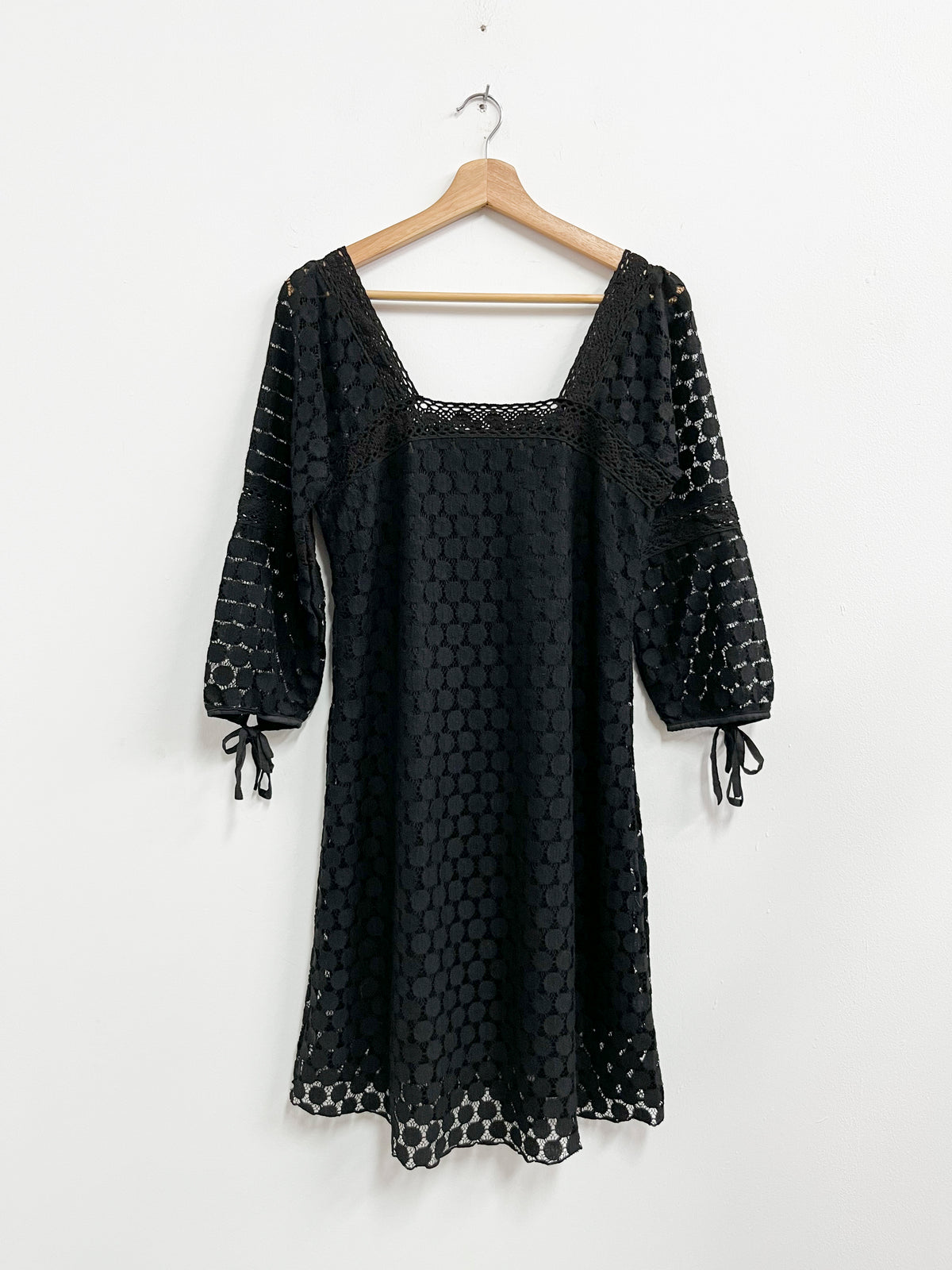 Vestido negro encaje de bolitas - Solitaire - Talla S