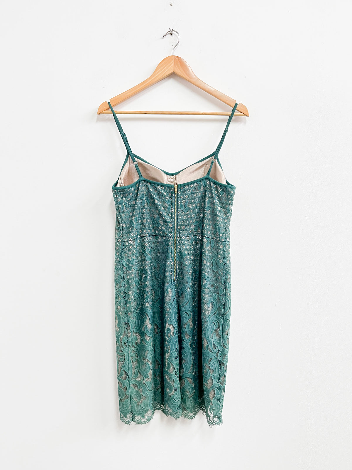 Vestido verde encaje brillos - Guess - Talla L