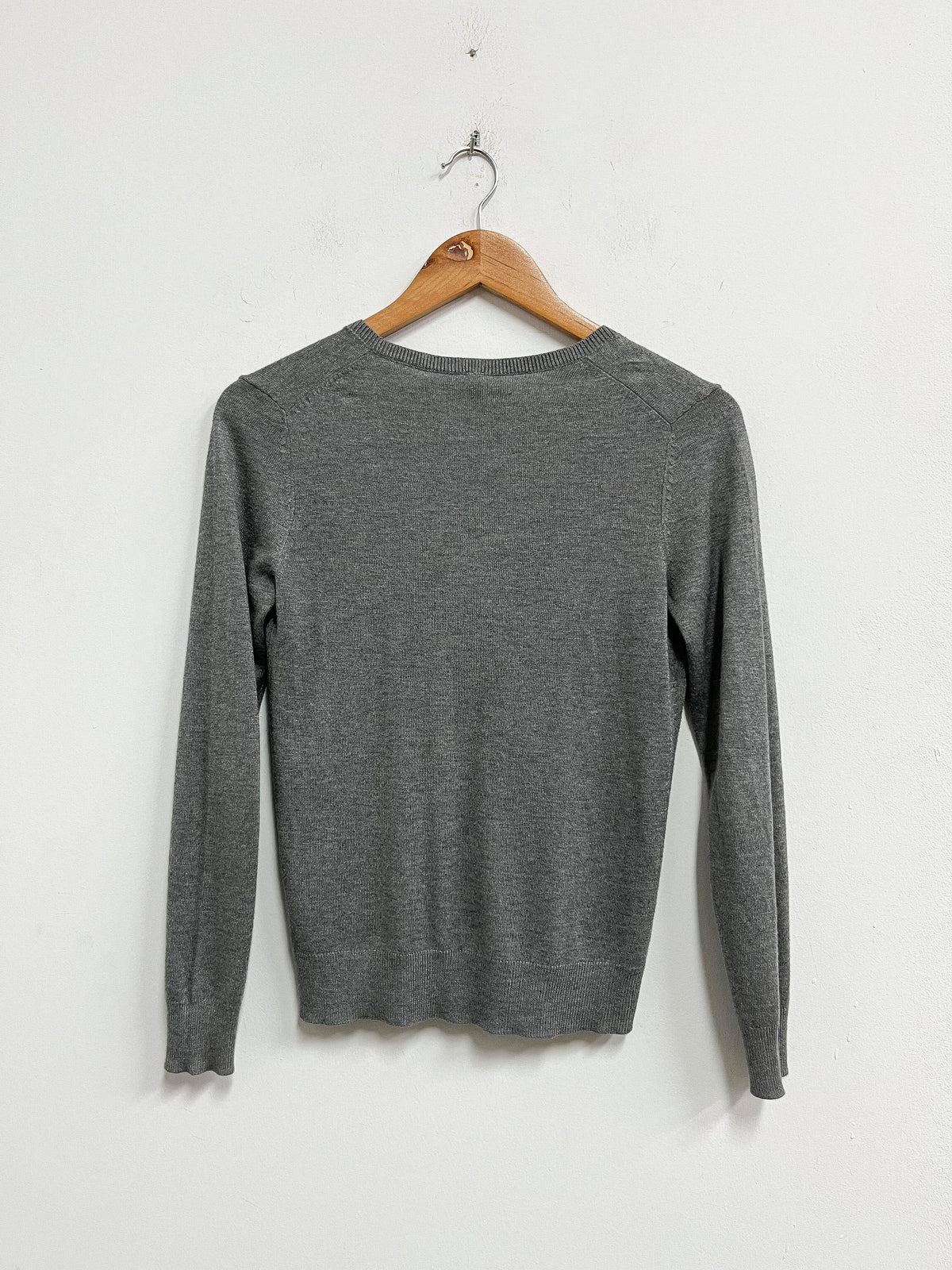 Chompa ploma cuello V - Benneton - Talla XS