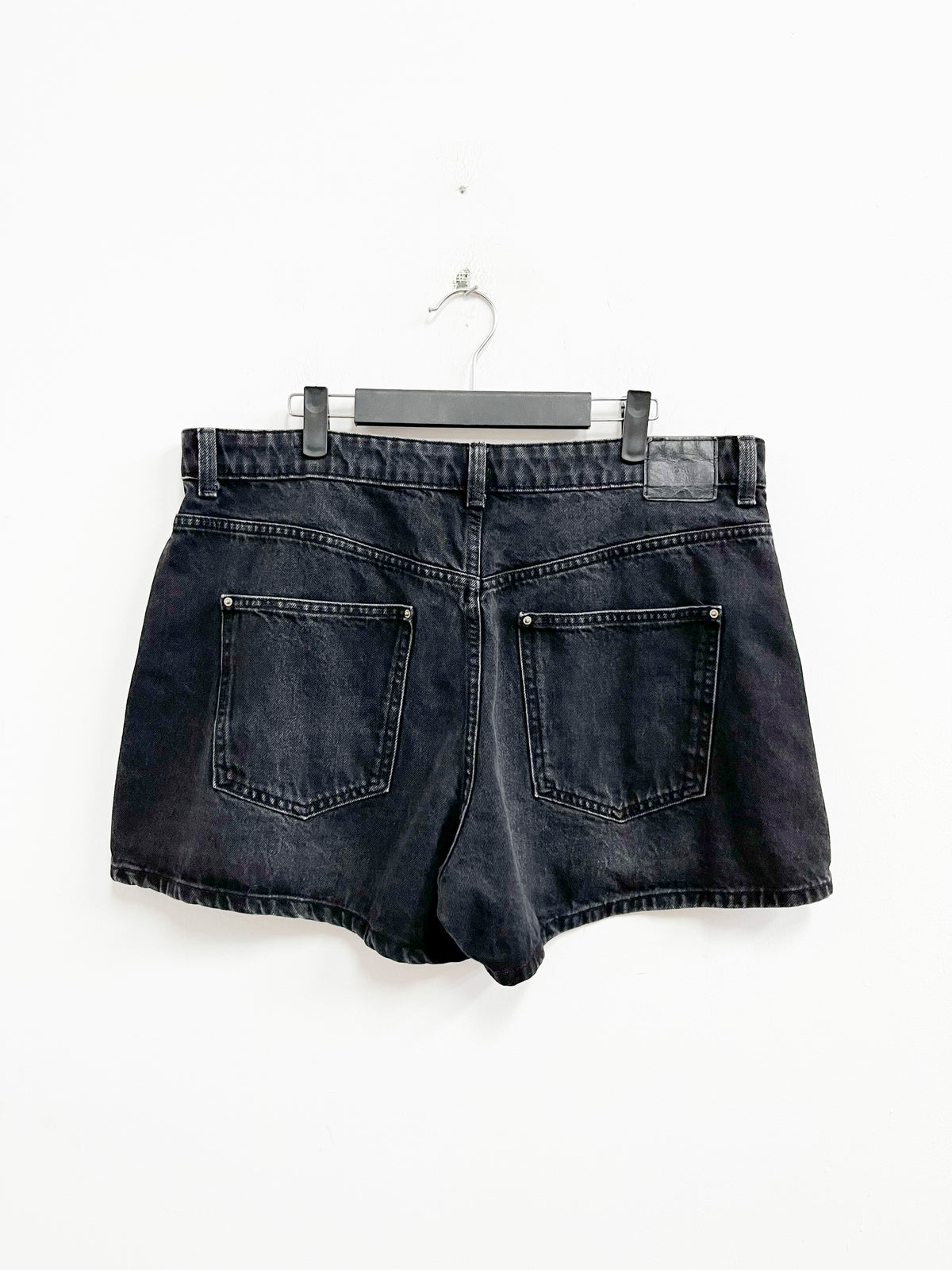 Short negro denim - Zara - Talla 44