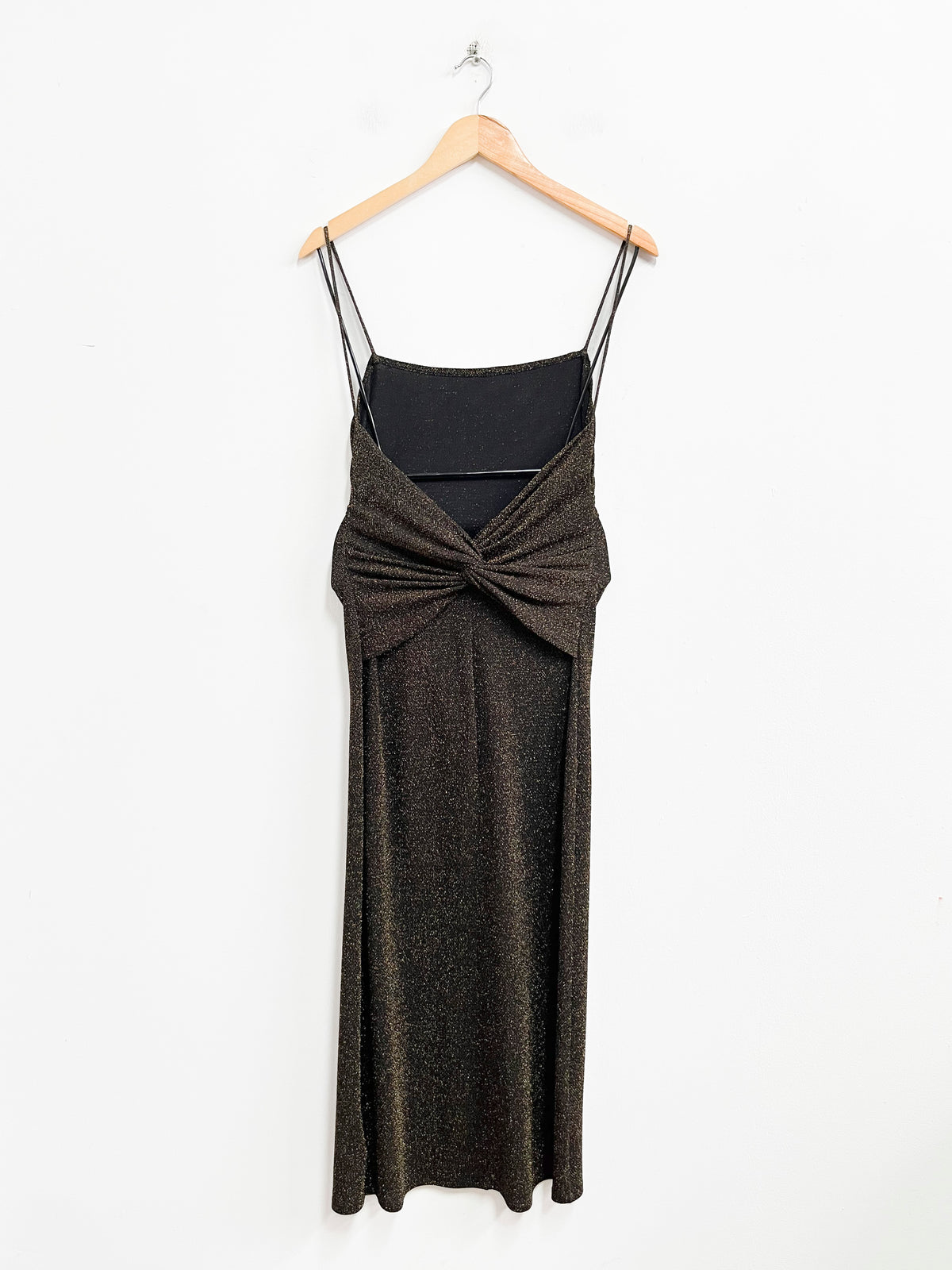 Vestido negro con brillos dorados - Reformation - Talla S