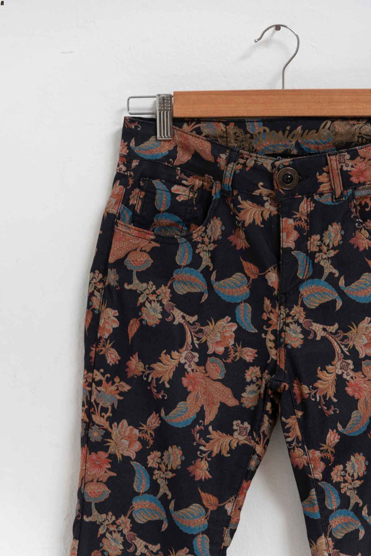 Pantalón azul estampado - Desigual - Talla 28