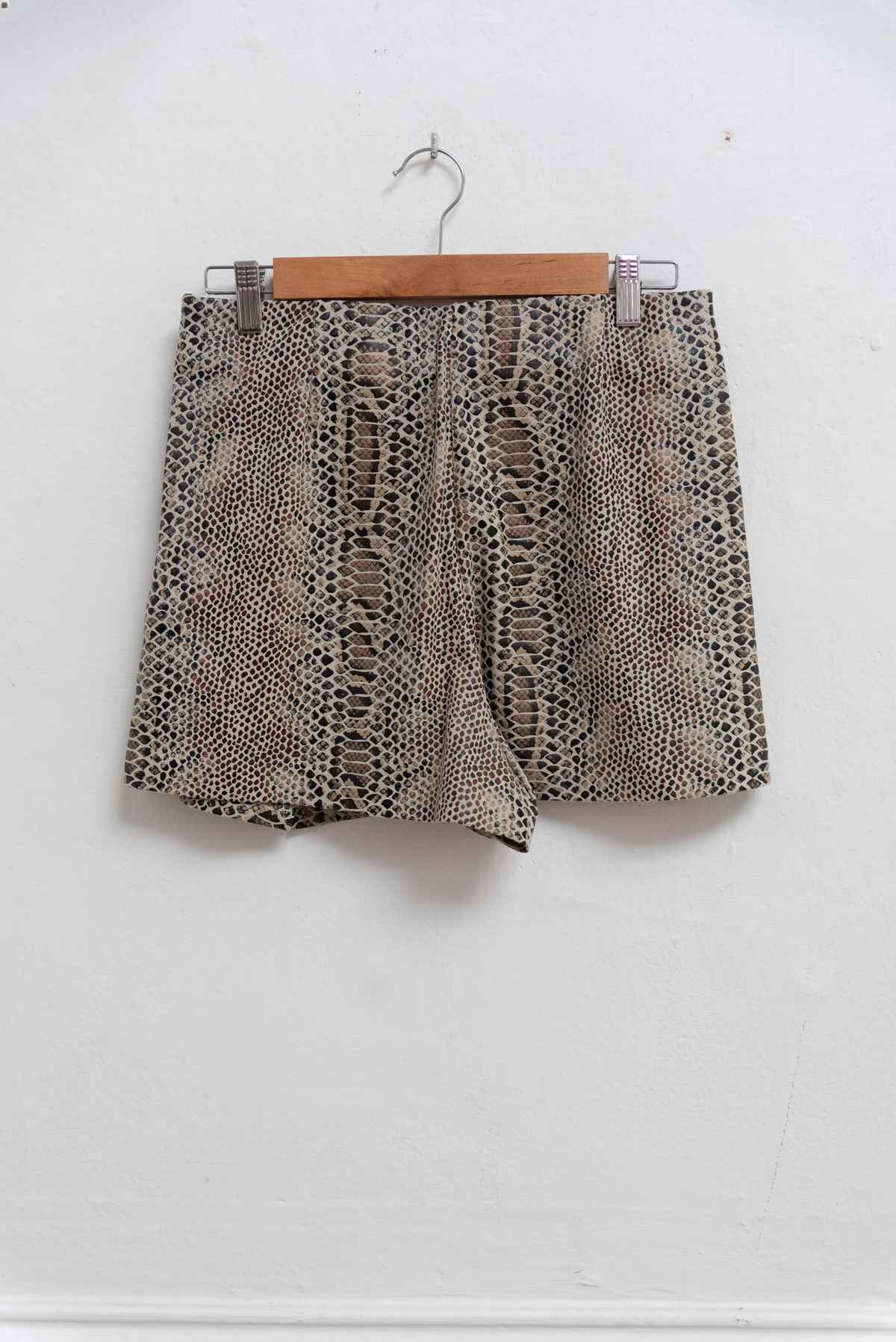 Falda short animal print - Zara - Talla 28