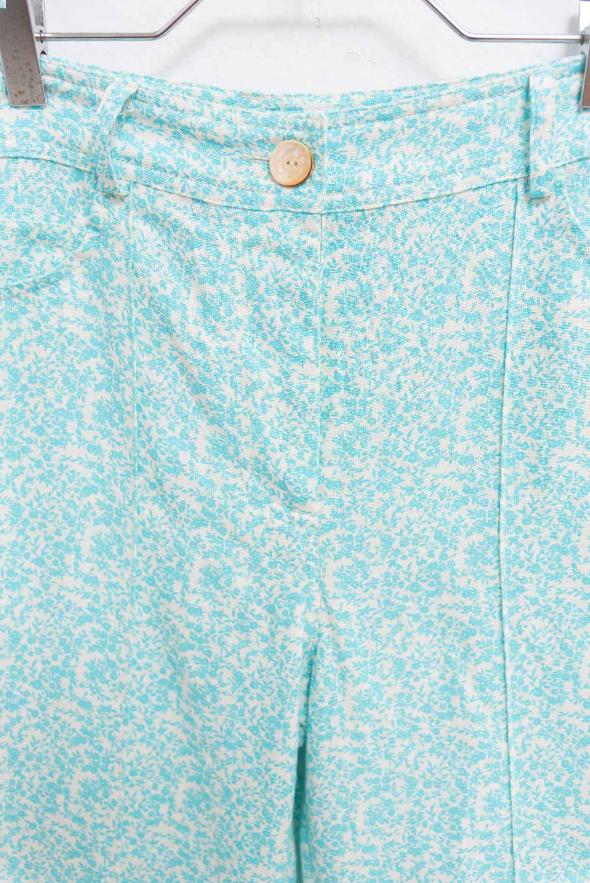 Pantalón celeste y blanco flores - MNG - Talla 28