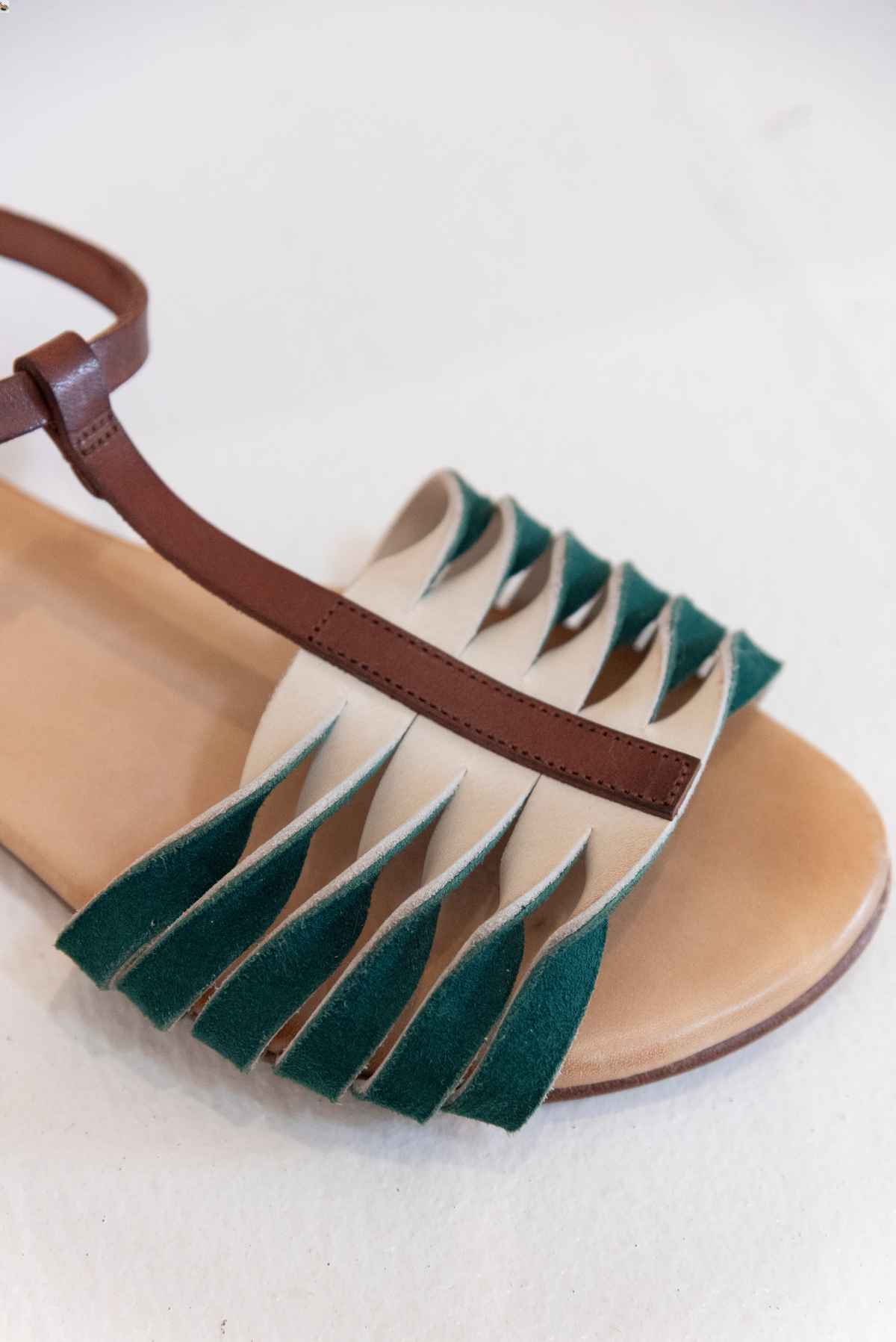 Sandalias verdes con marrón - BF - Talla 40