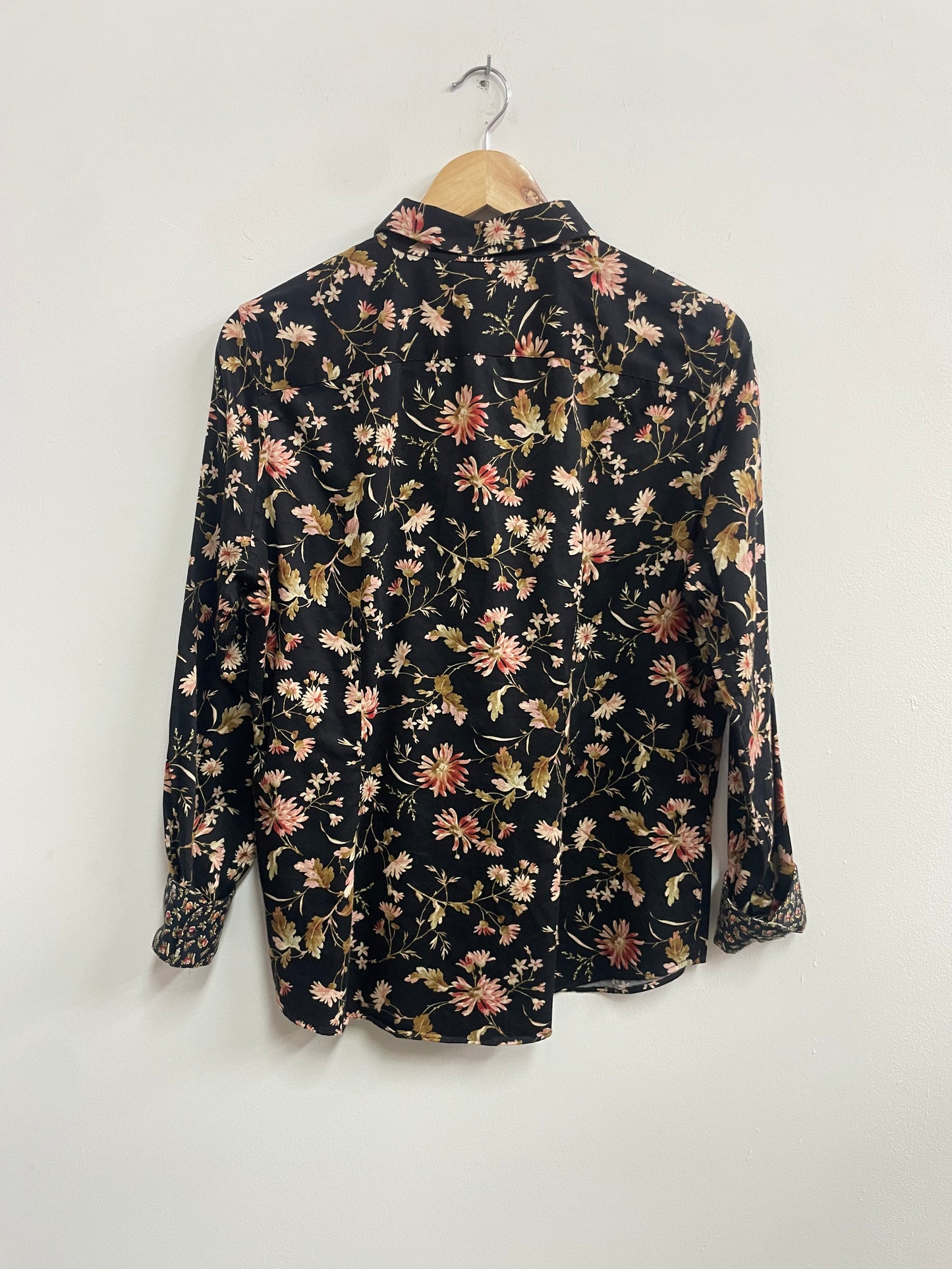 Blusa negra estampado flores - Champs - Talla L