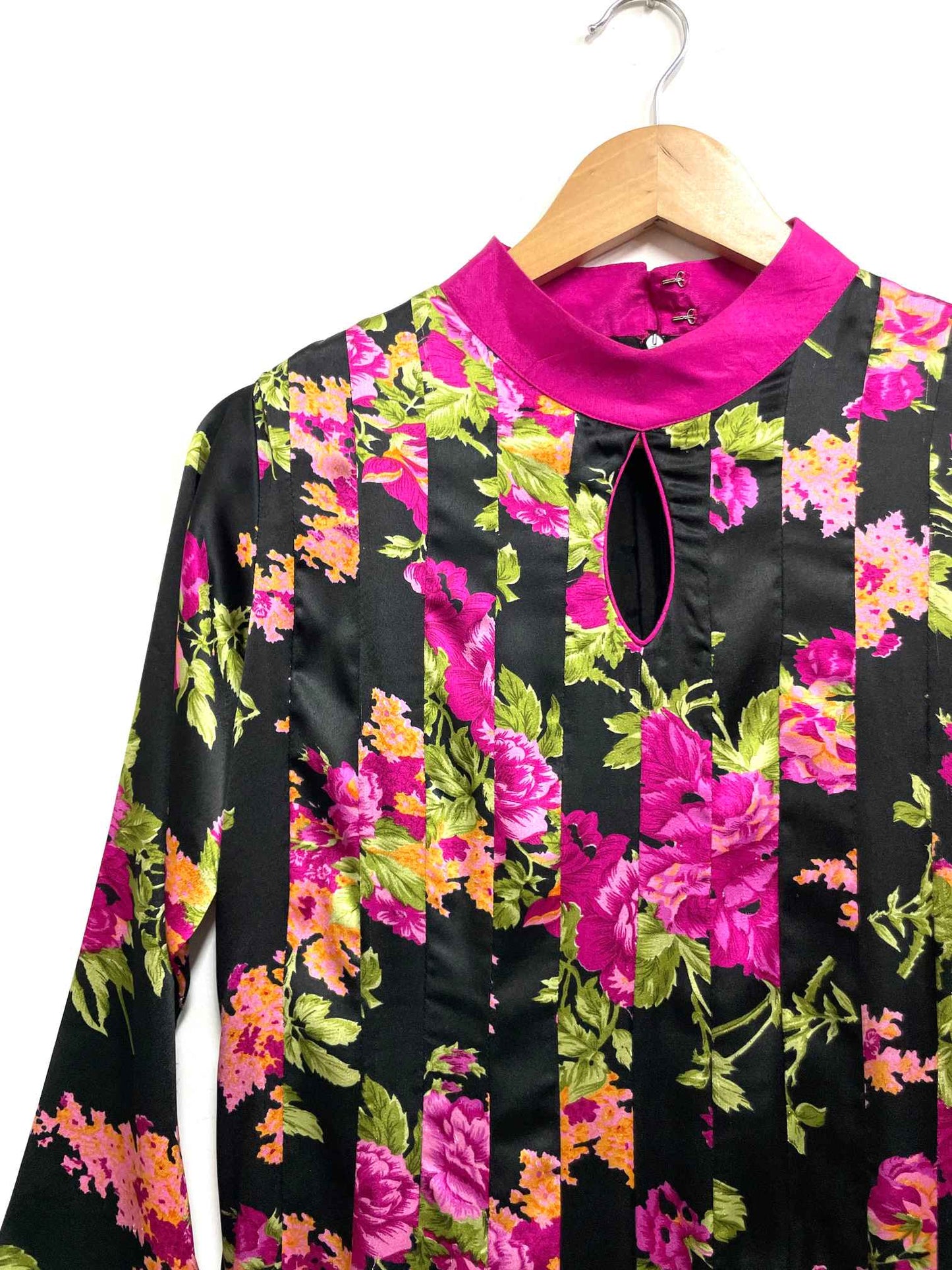 Vestido negro flores fucsias - Talla S