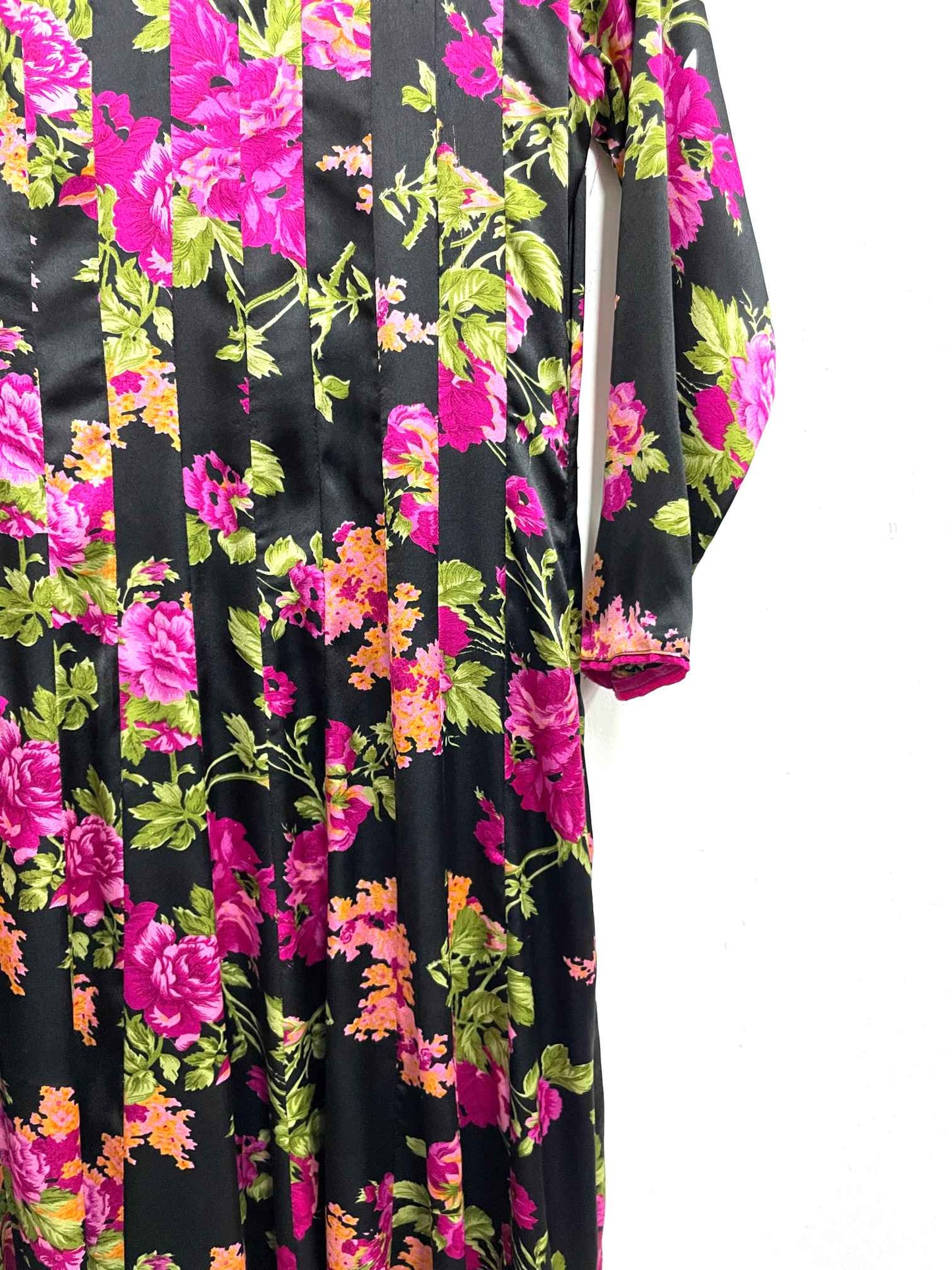 Vestido negro flores fucsias - Talla S