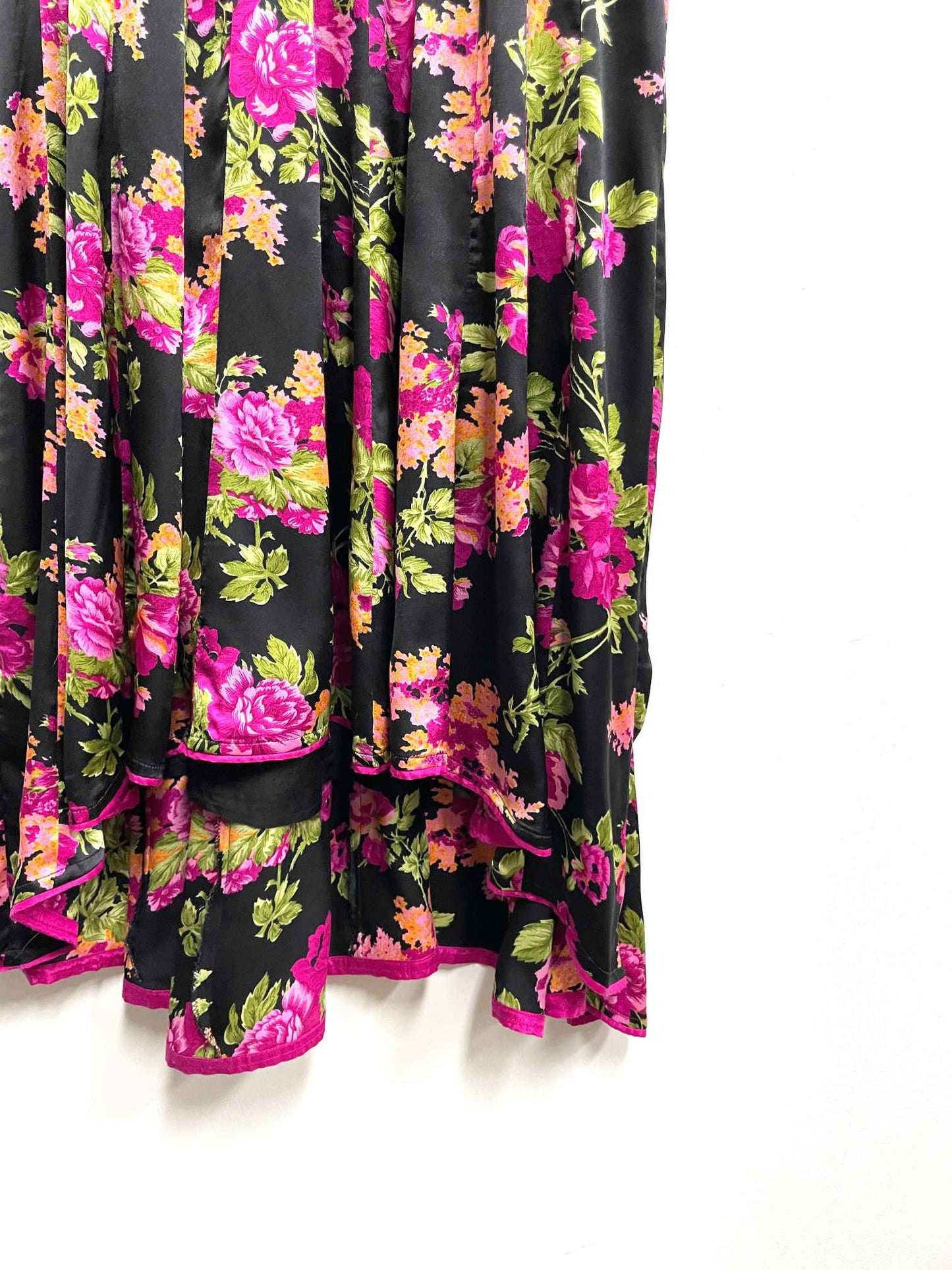 Vestido negro flores fucsias - Talla S