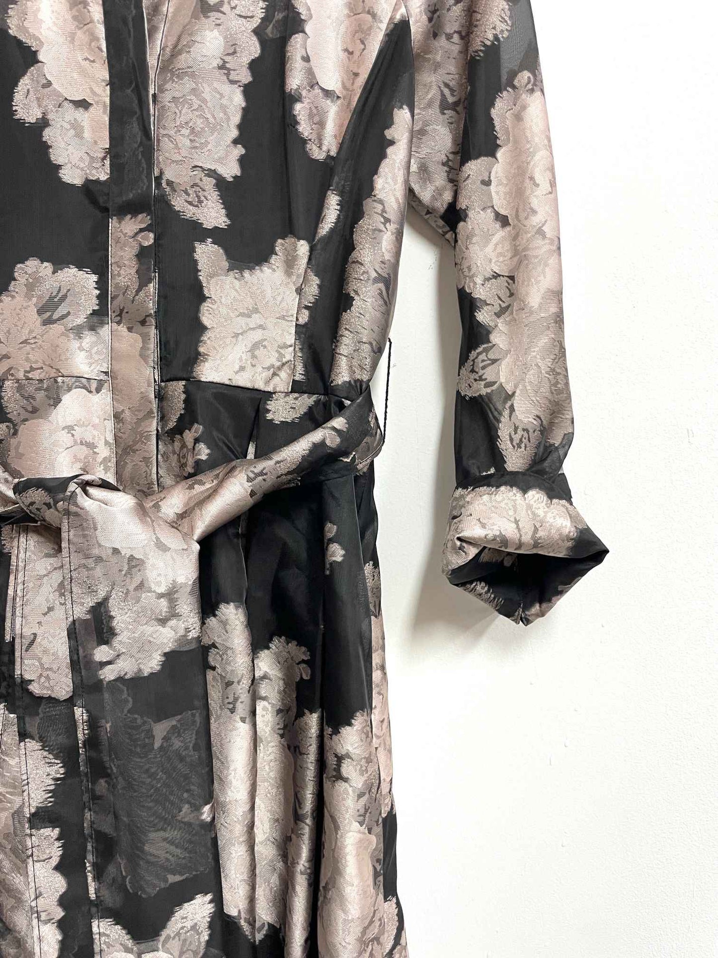 Vestido negro flores rosadas - Teri Jon - Talla S