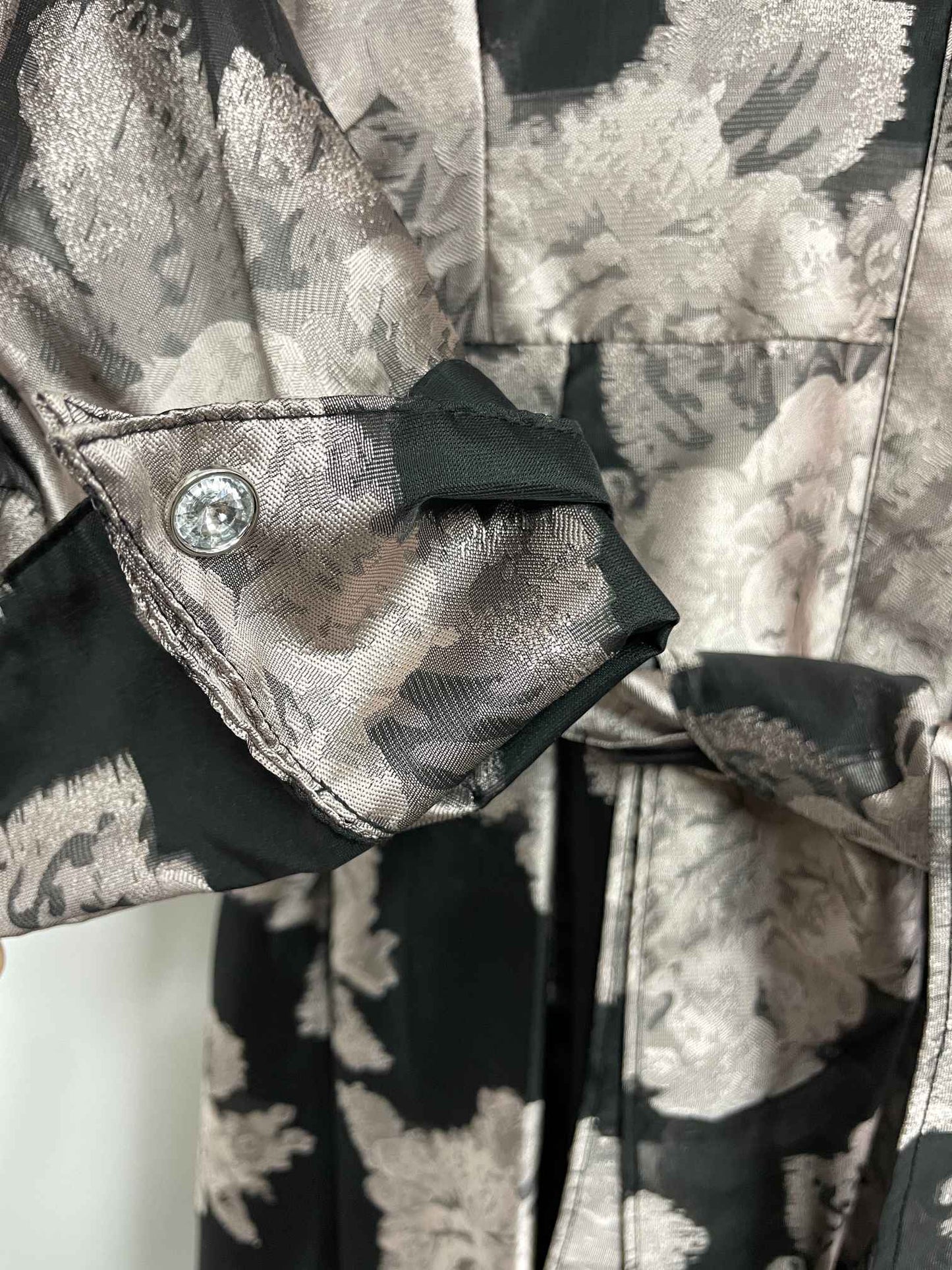 Vestido negro flores rosadas - Teri Jon - Talla S