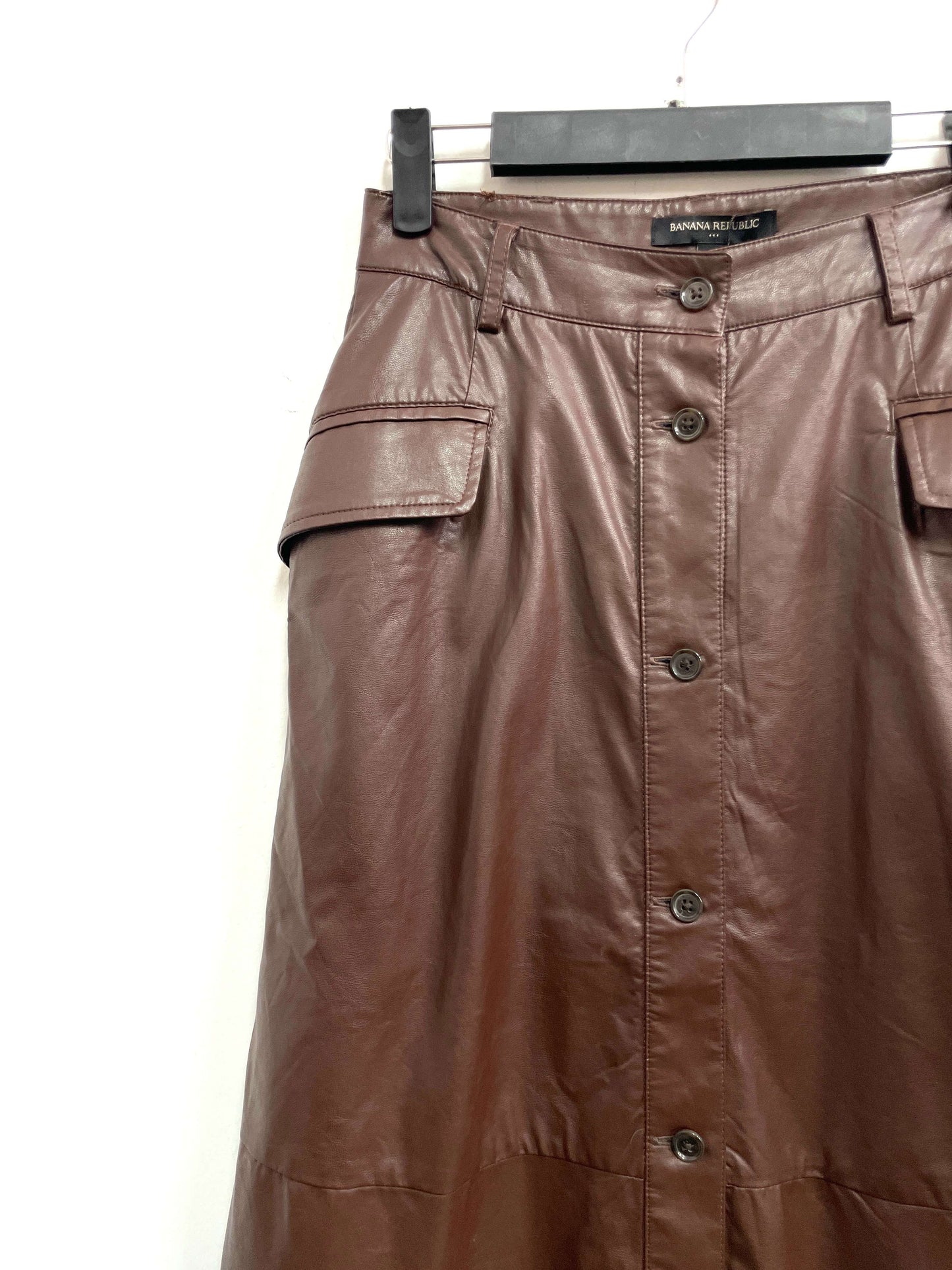 Falda marrón cuerina - Banana Republic - Talal S