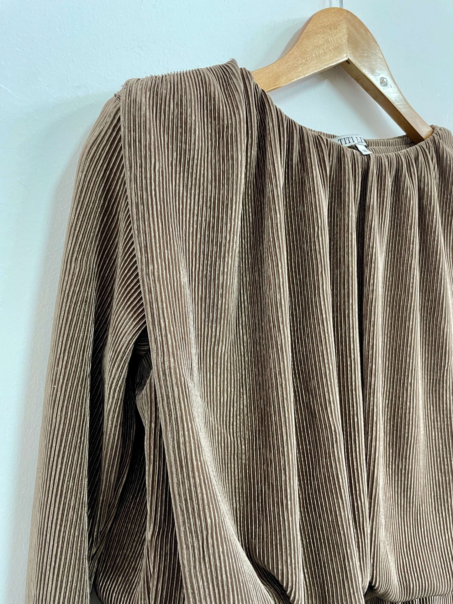 Conjunto blusa + pantalón marrón brillos - Titi Lima - Talla M