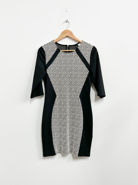 Vestido doble textura negro con blanco - H&M - Talla M/L