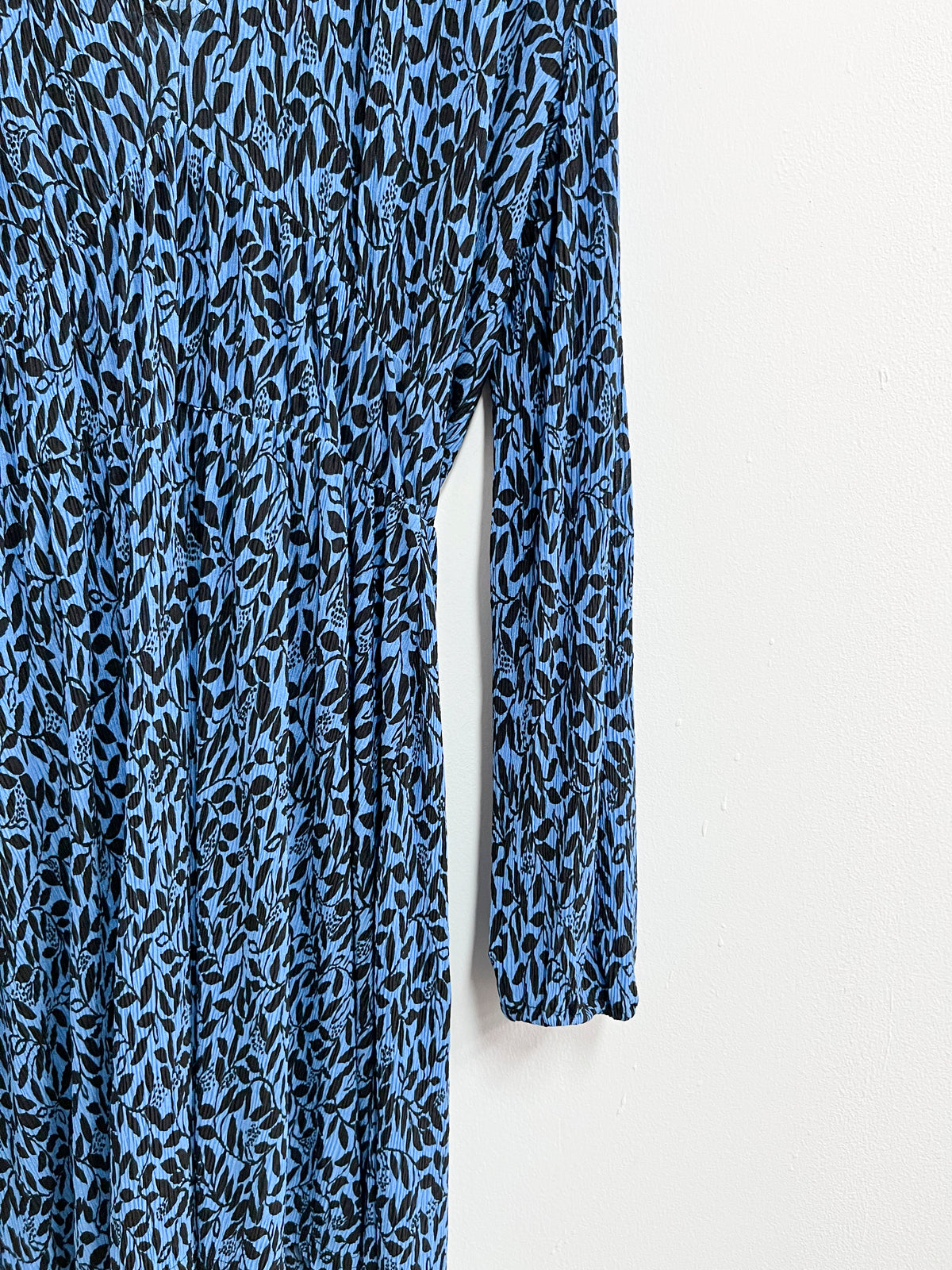 Vestido azul hojas - Mango - Talla L