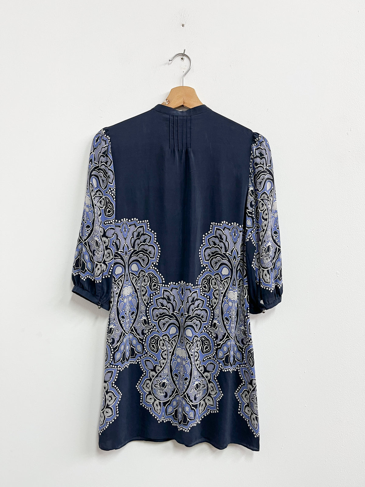 Vestido azul estampado y botones - Banana Republic - Talla XS