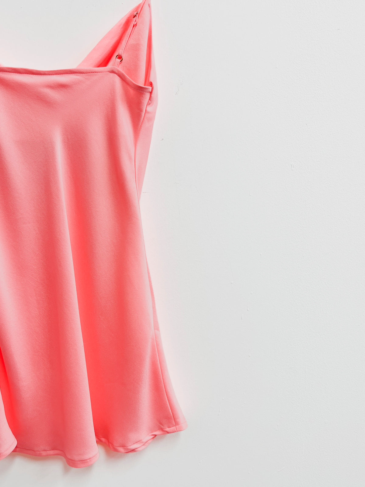 Vestido satinado melón - River Island - Talla M/L