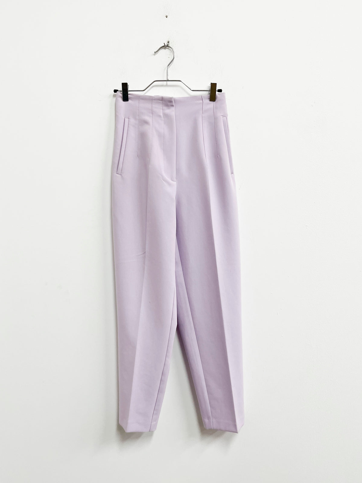 Pantalón lila pinzas - Zara - Talla M