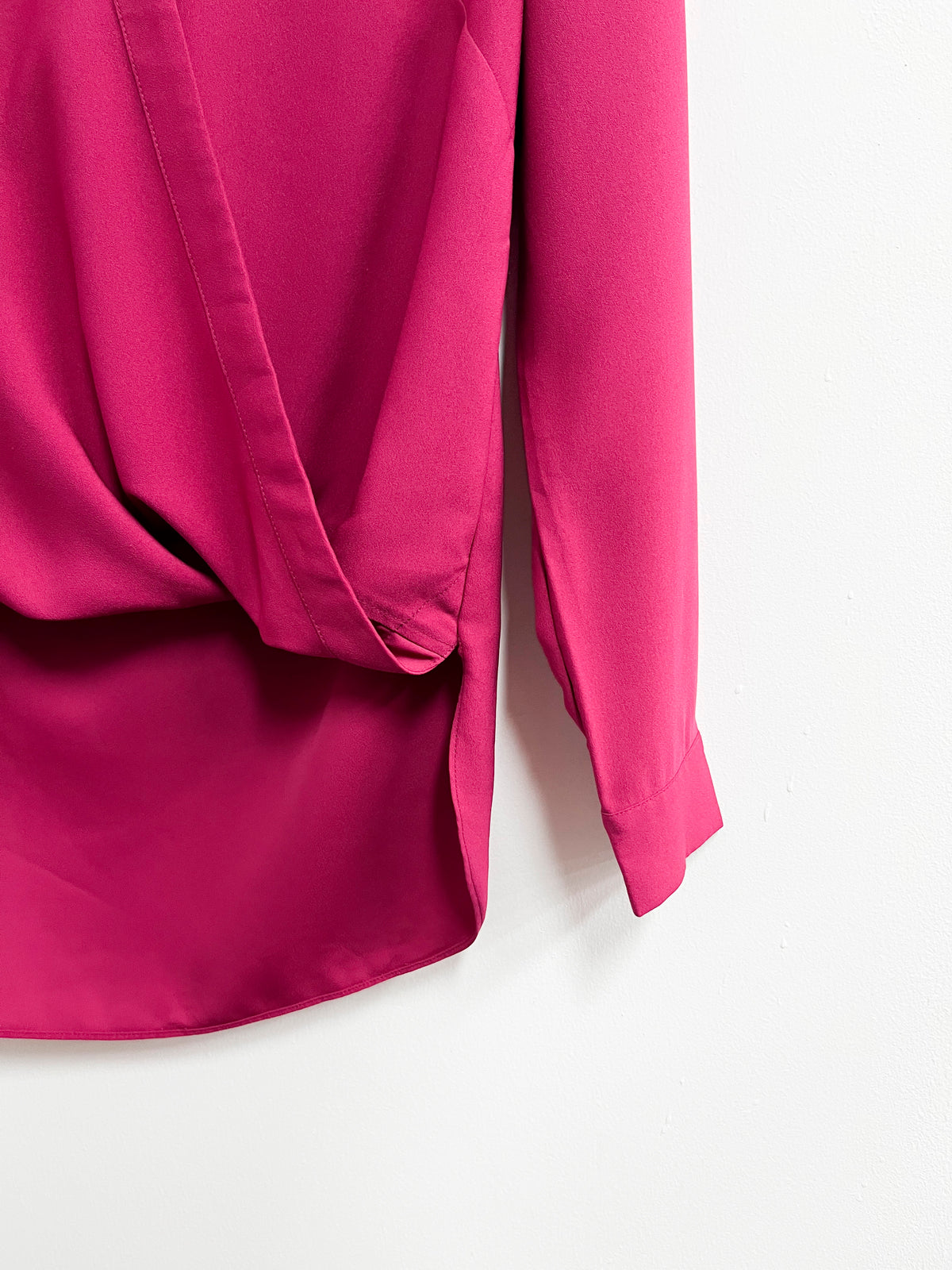 Blusa cruzada fucsia larga en espalda - Rachel Zoe - Talla XS