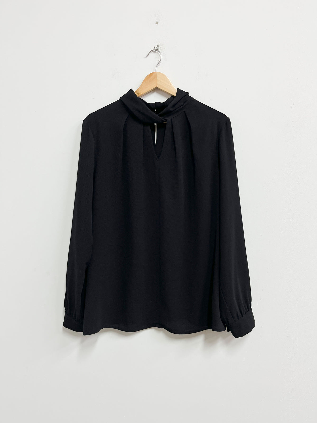 Blusa negra de gasa - Moda & Cia - Talla M