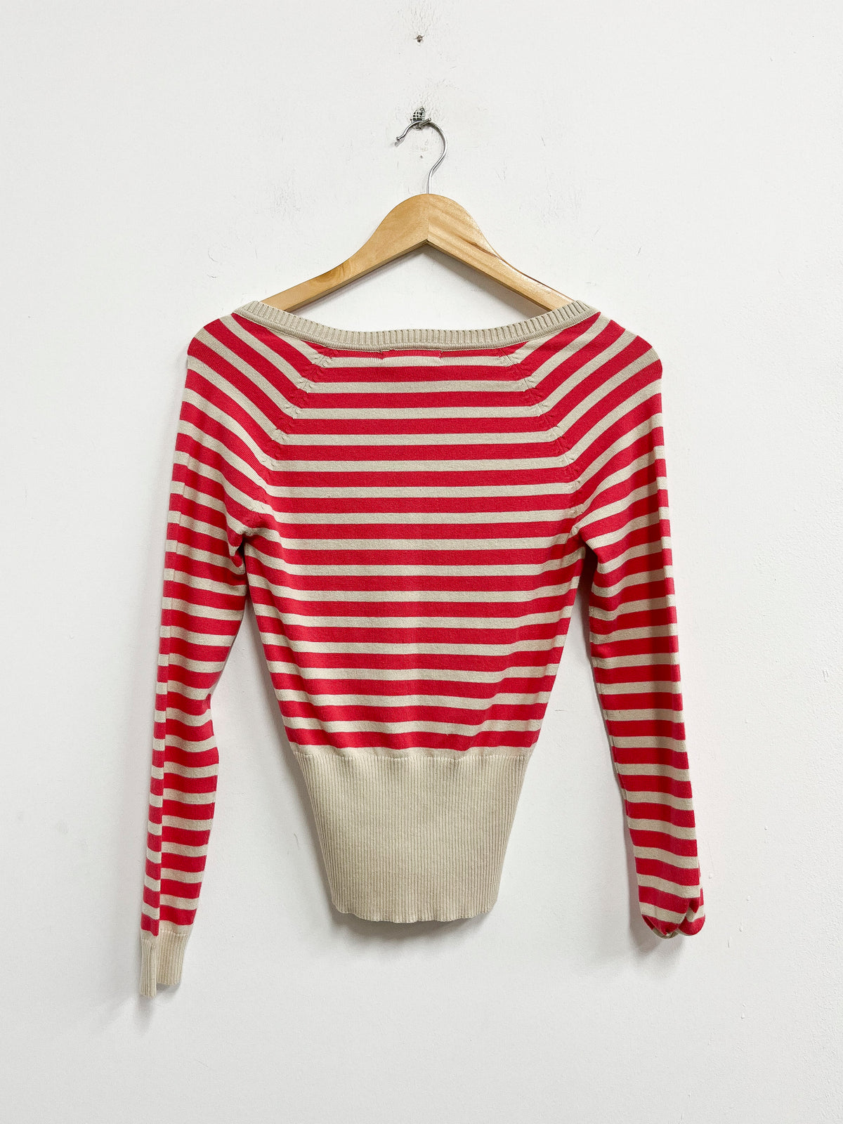 Chompa beige rayas rojas - Mango - Talla S