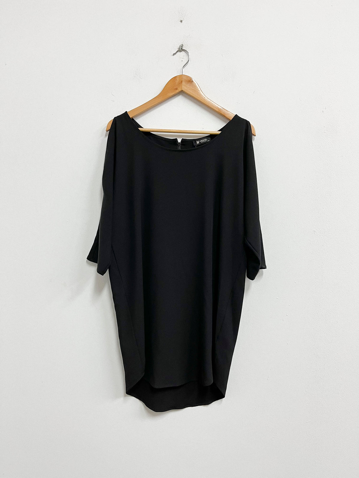 Vestido negro holgado - Minimal - L