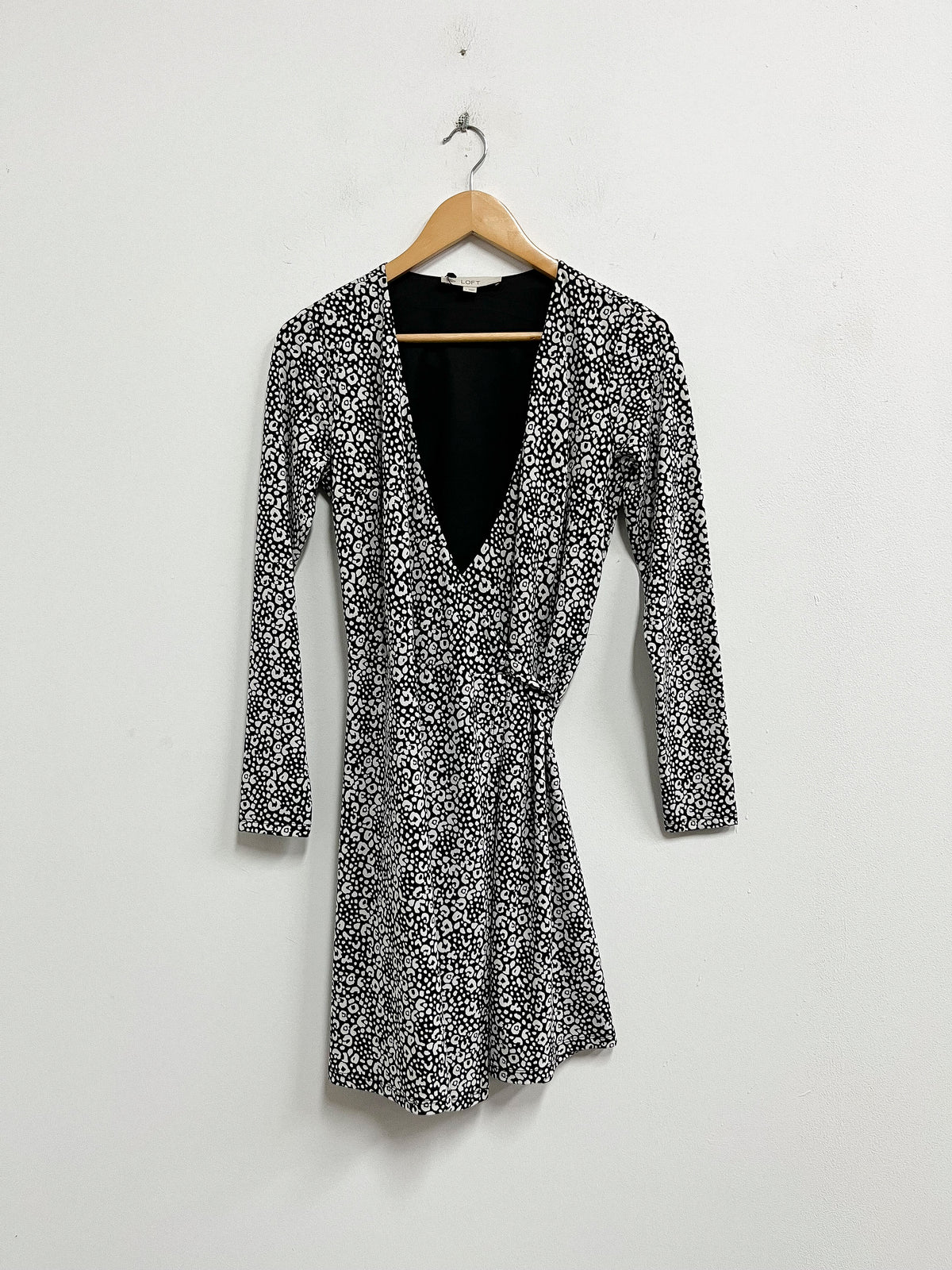 Vestido envolvente negro con blanco - Gap - Talla S