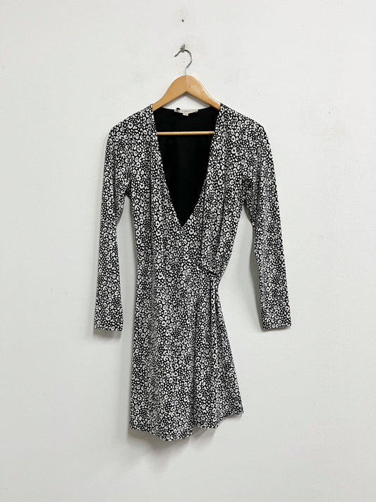 Vestido envolvente negro con blanco - Gap - Talla S
