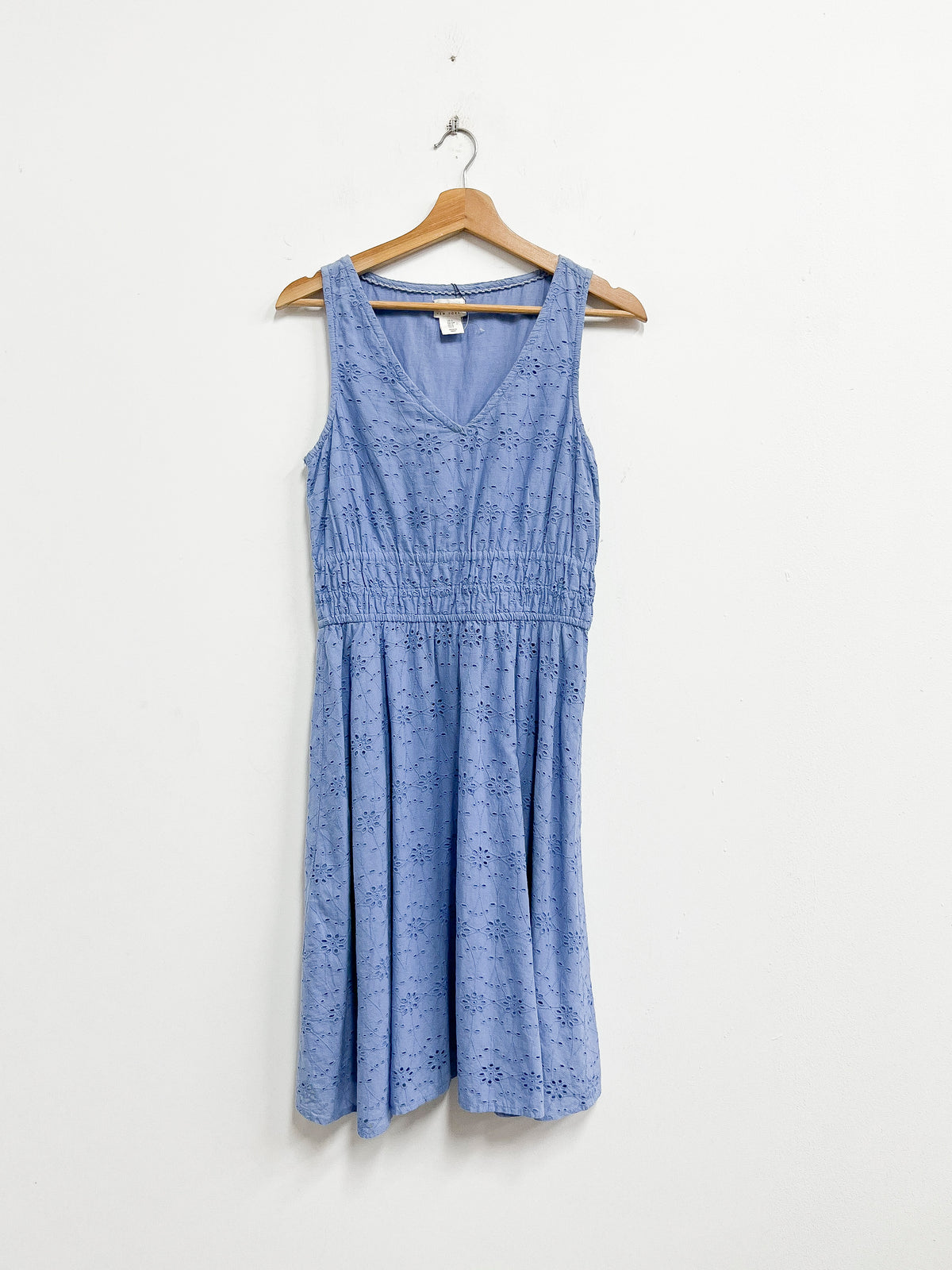 Vestido celeste corto bordado - Nicole Miller - Talla S