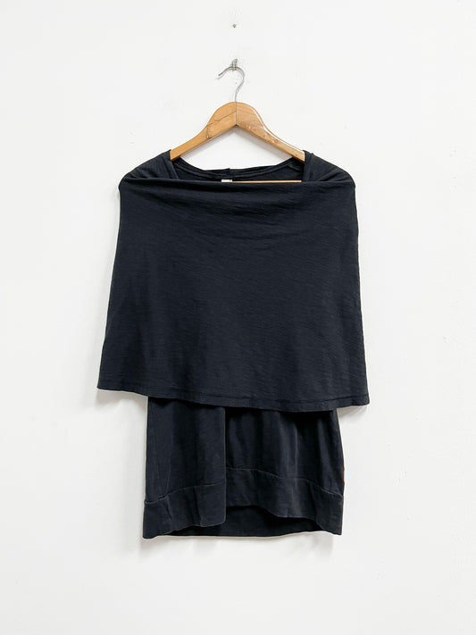 Blusa negra con capa - Lucy - Talla M