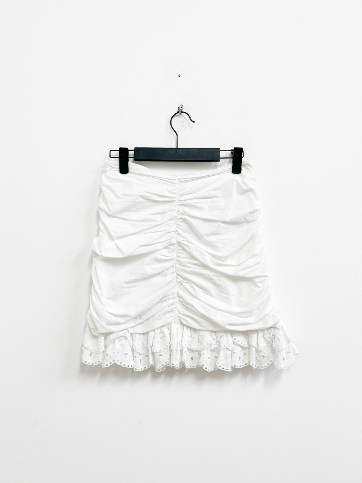 Falda blanca con broderie - Zara - Talla S
