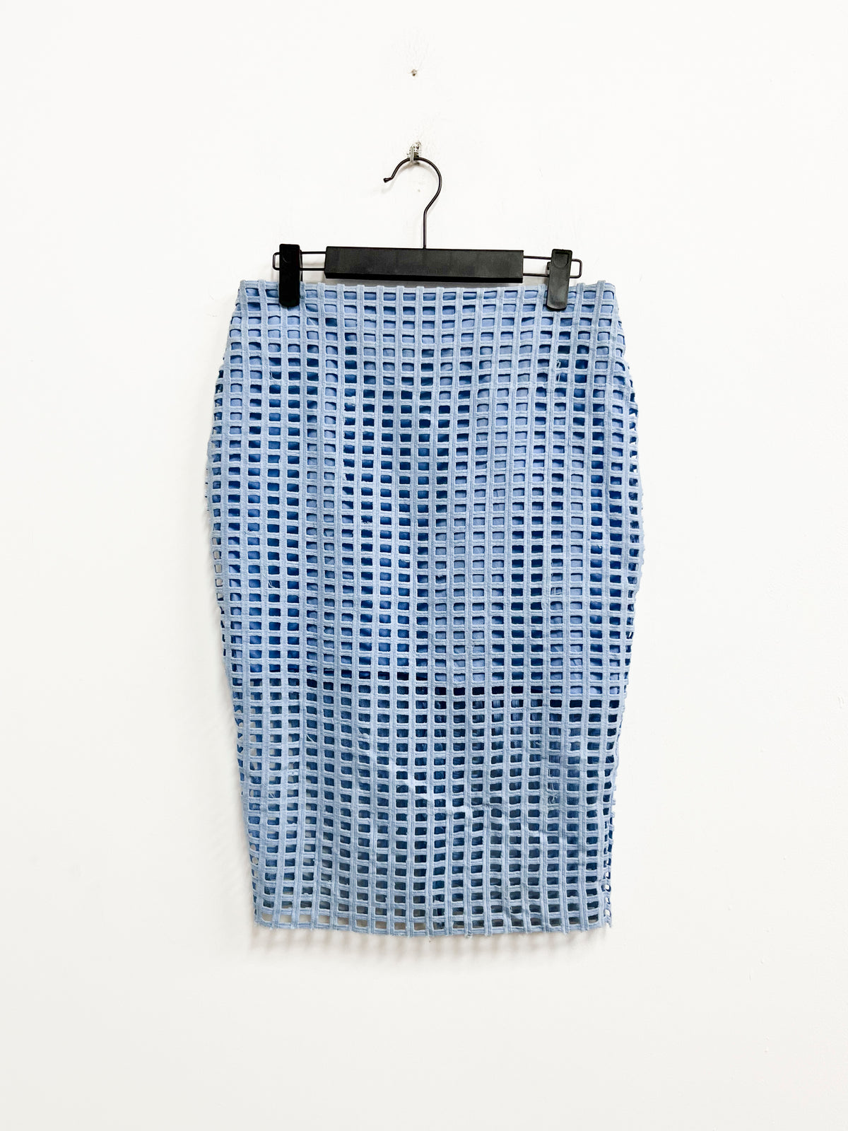 Falda lapiz celeste con huequitos - Endless Rose - Talla S