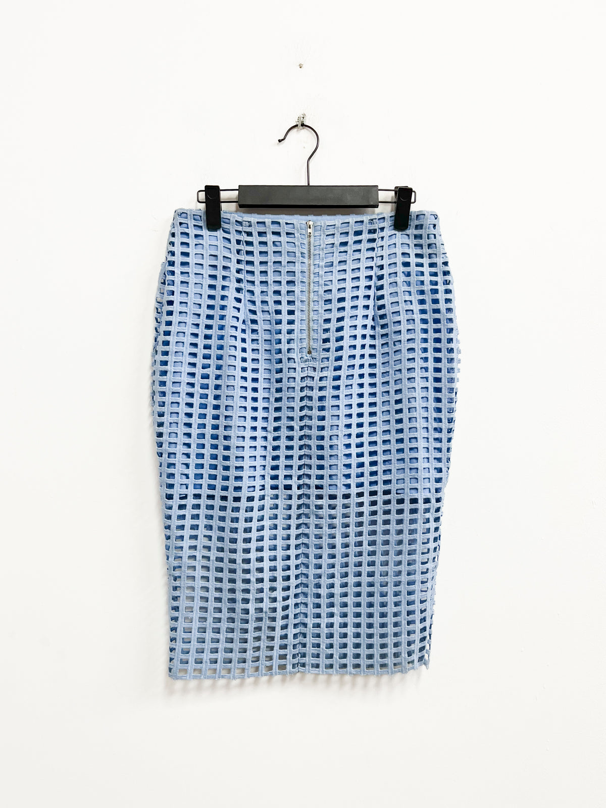 Falda lapiz celeste con huequitos - Endless Rose - Talla S
