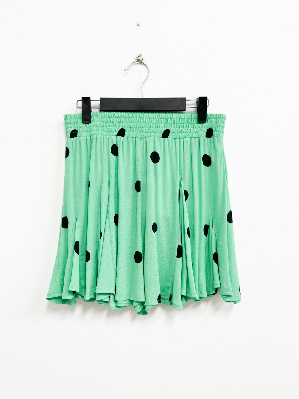 Short verde con lunares negros - Farm Rio - Talla M